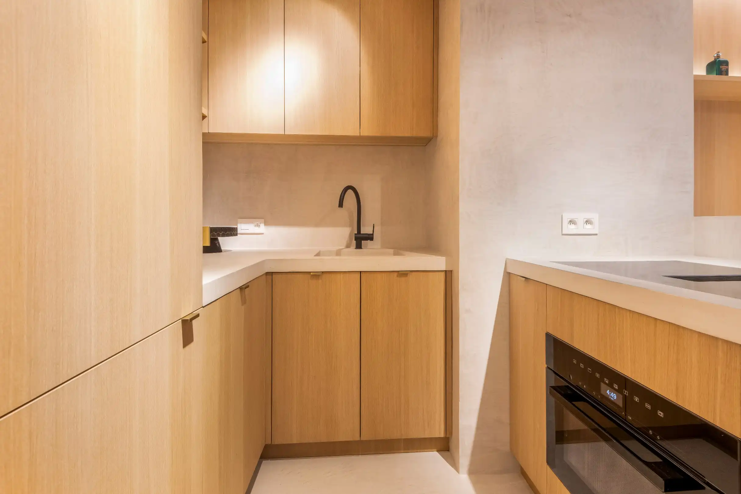 Prachtig gerenoveerde triplex gelegen op de Lippenslaan foto 6