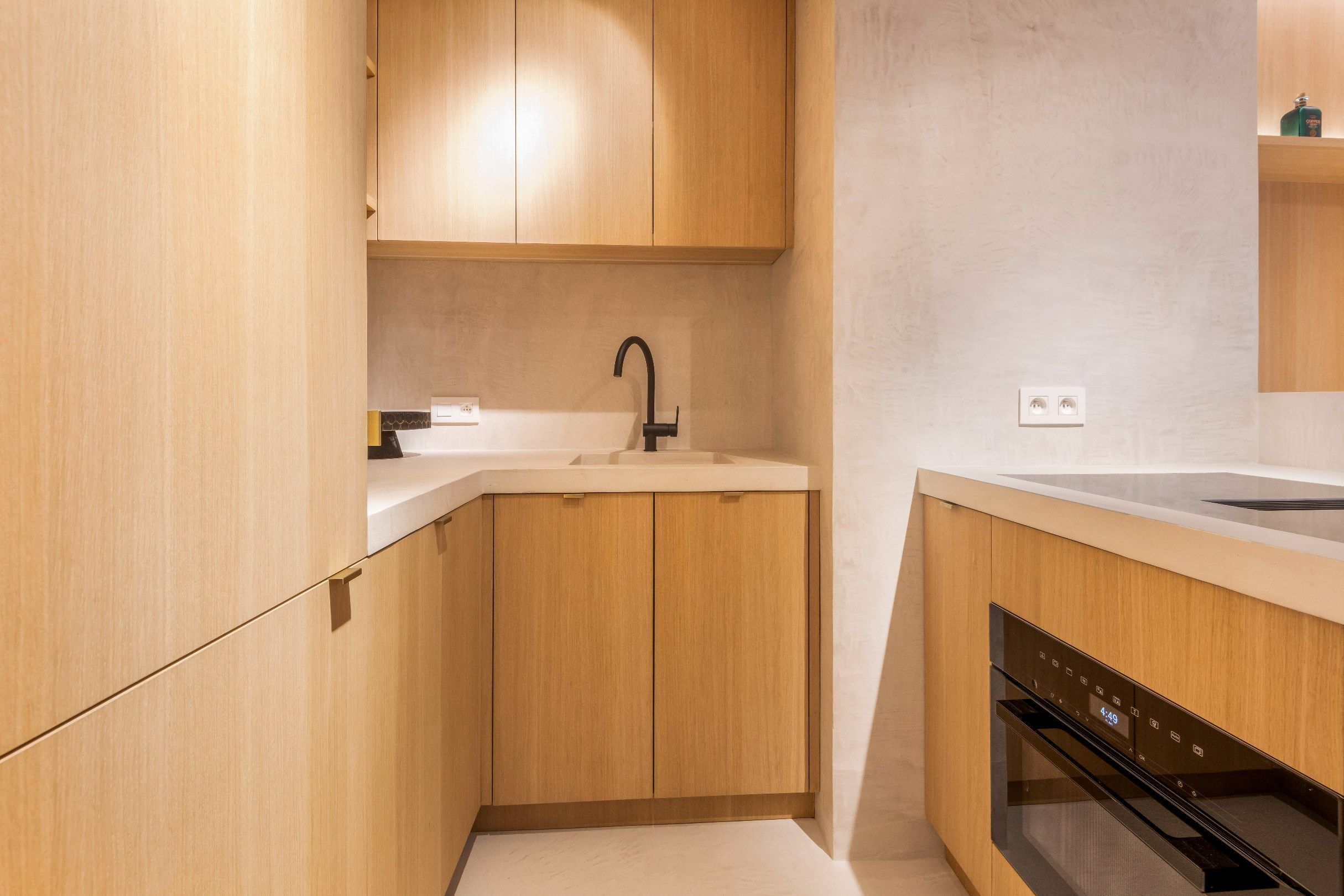 Prachtig gerenoveerde triplex gelegen op de Lippenslaan foto 6