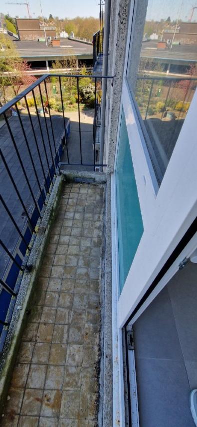 Volledig vernieuwd APPARTEMENT op de 4de verdieping met 2 slaapkamers, ondergrondse kelder en garage in het hoofdgebouw foto 24