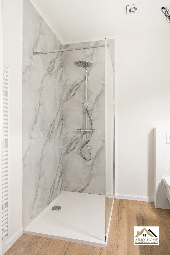 Gerenoveerde woning op topligging foto 11