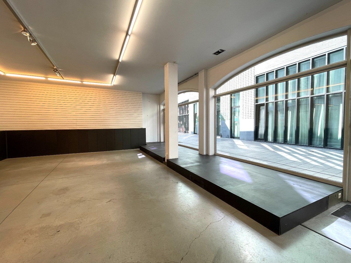 Prachtige handelsruimte te huur in het centrum van Kortrijk! foto 10