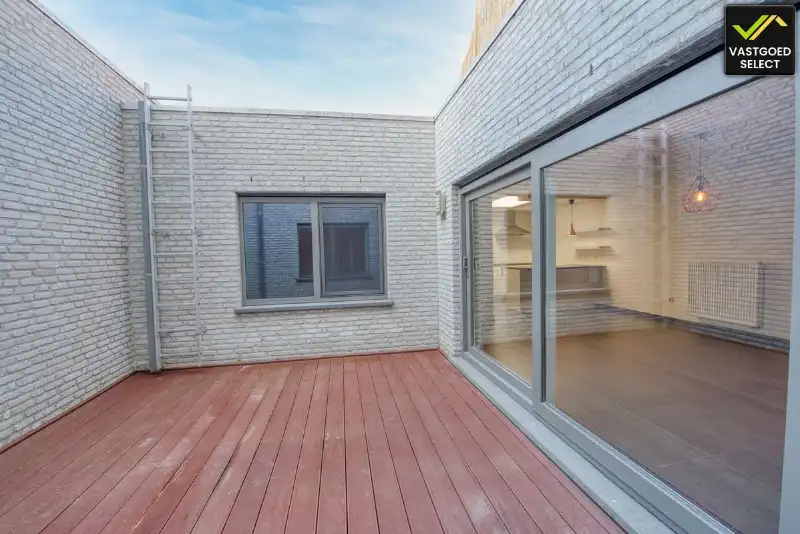 Instapklaar appartement met 2 slaapkamers, patio en parkeerplaats te huur in Assenede foto 3