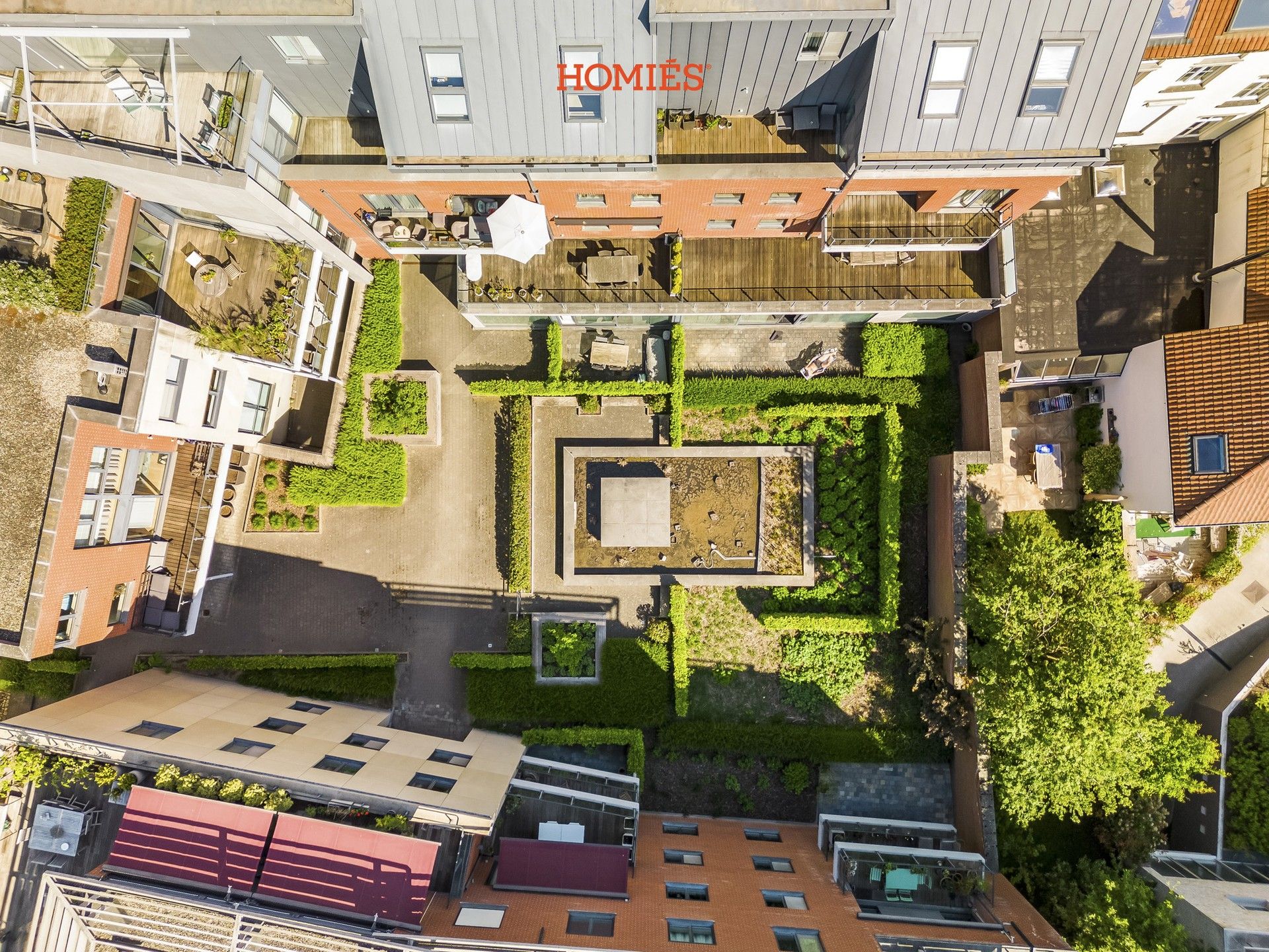 Ruim appartement met 3 slpks, riant terras en autostaanplaats foto 3