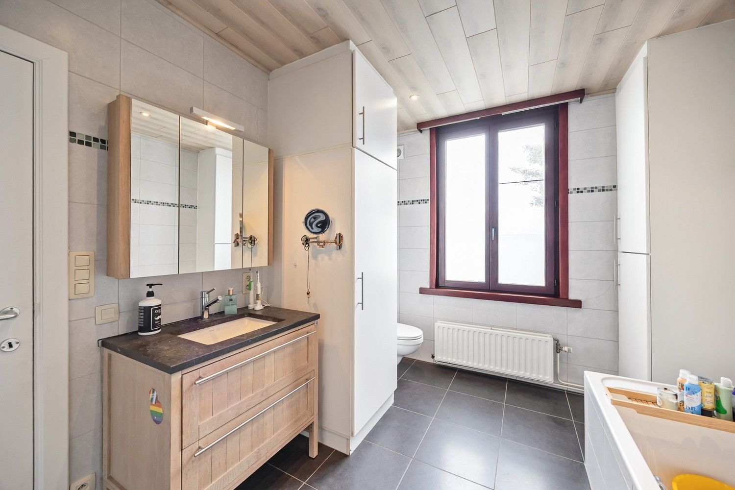 Moderne, instapklare woning (±130 m²) met 3 slaapkamers, badkamer en stadstuin van ±25 m² foto 16