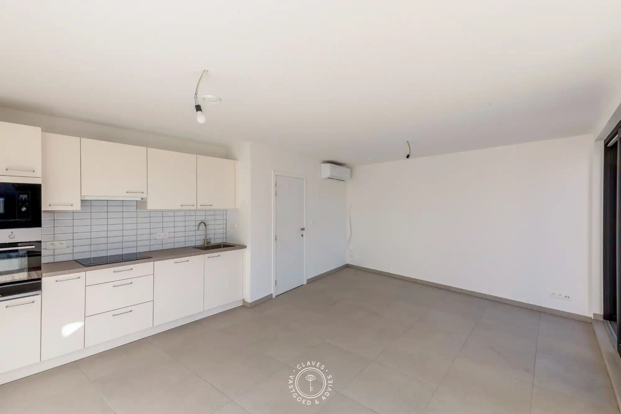 Energetisch gerenoveerd tweeslaapkamer appartement met zeer royaal terras foto 2