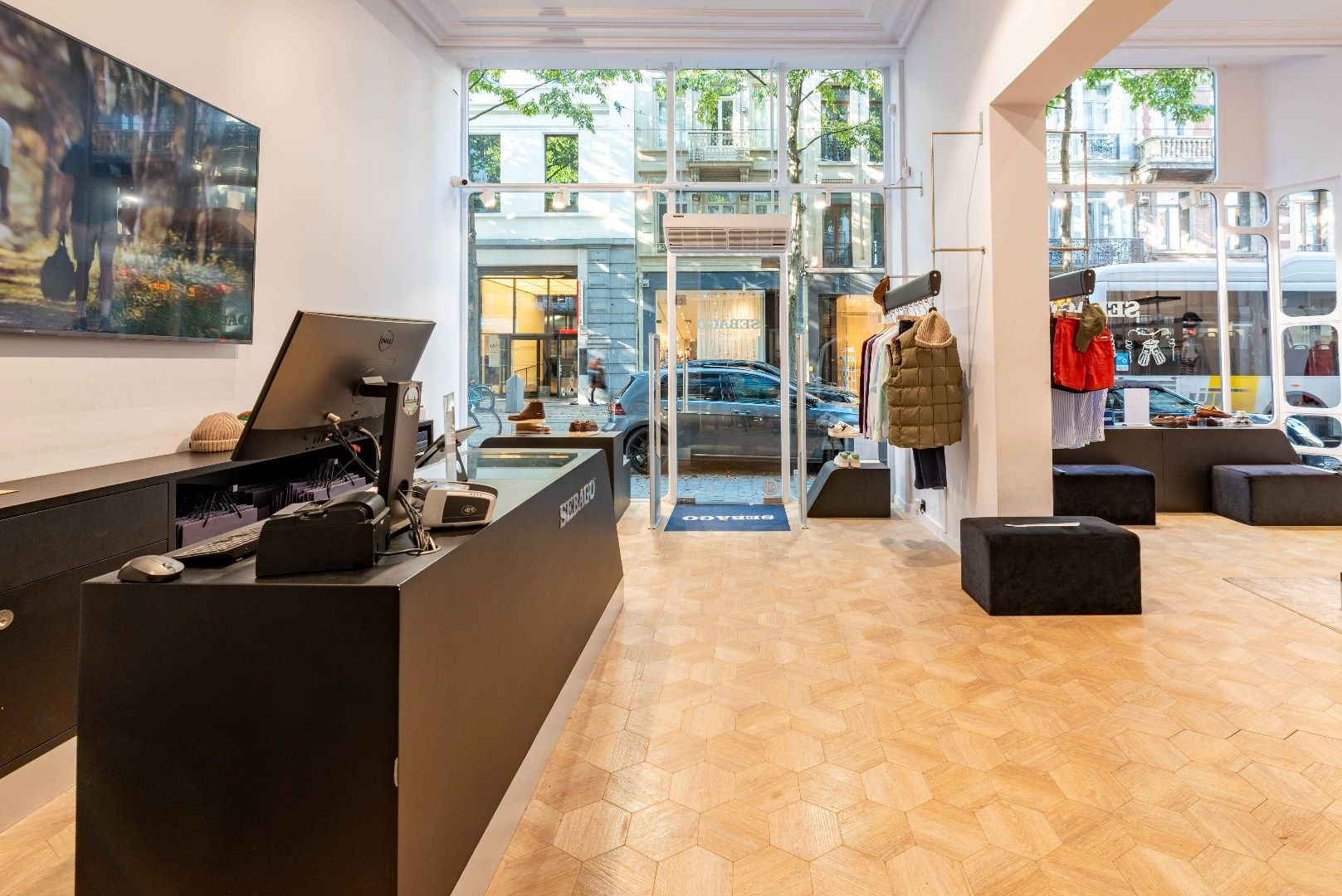 Nationalestraat 15-17 foto 2