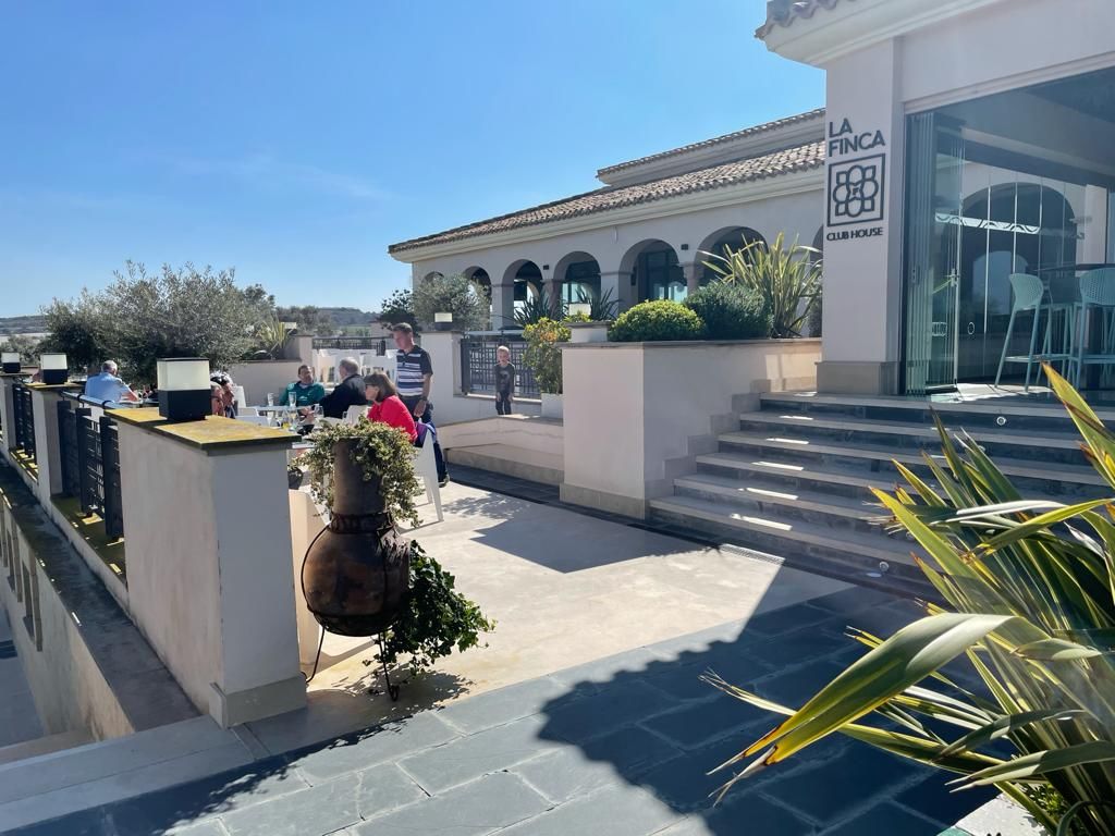 Wonen met uitstekend zicht op de golf! foto 11