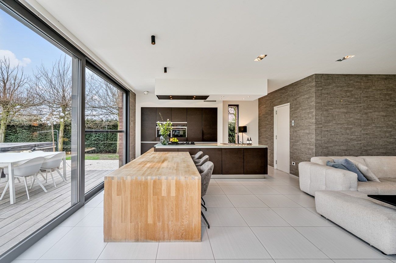 Exclusieve, ruime, instapklare villa in een doodlopende straat foto 8