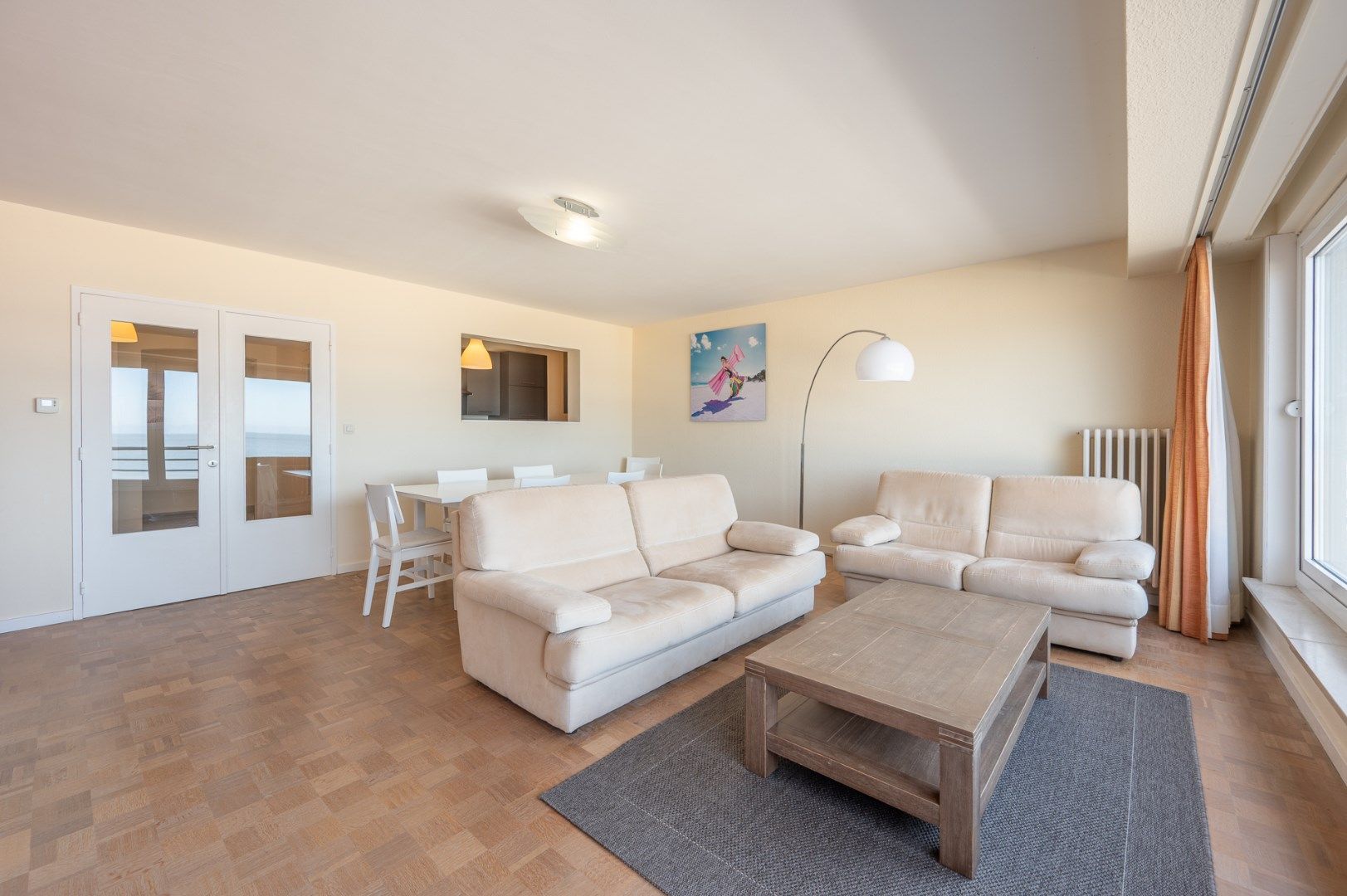 Ruim appartement met breed frontaal zeezicht te duinbergen foto 3