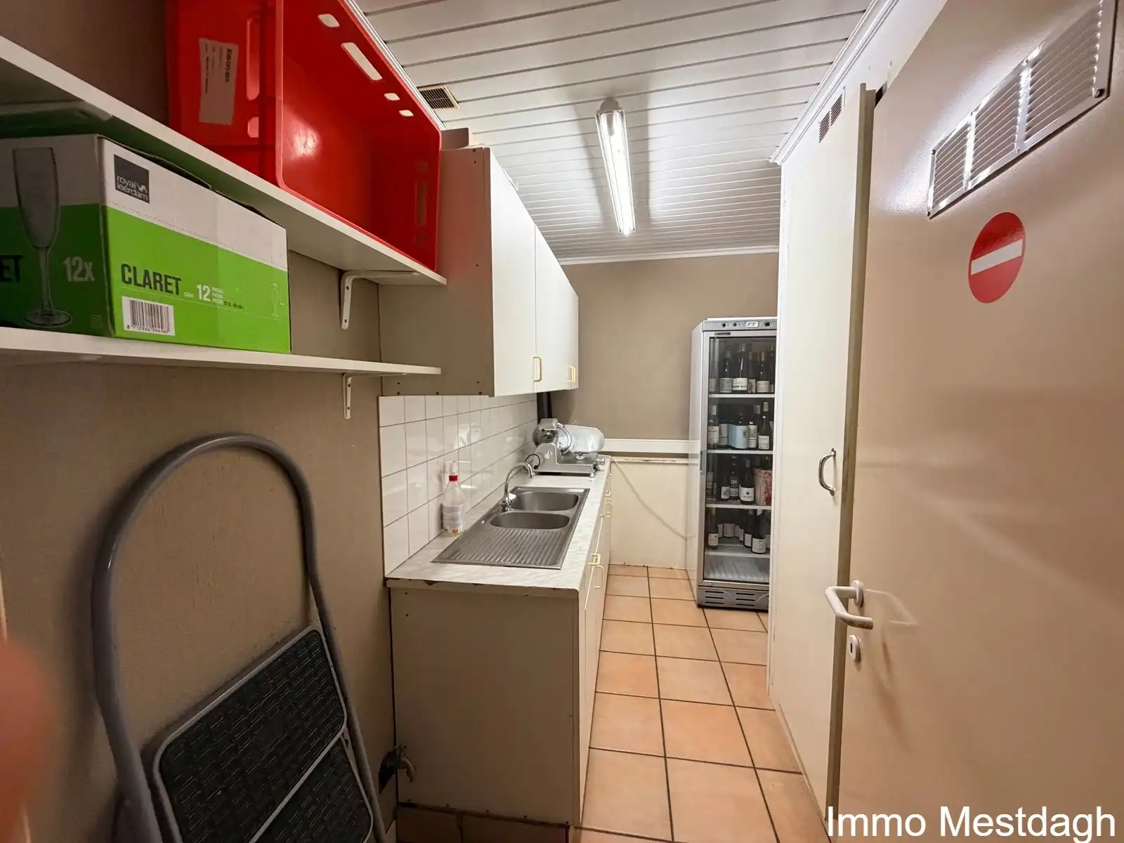 Uitstekend gelegen handelsgelijkvloers met maximale visibiliteit in het centrum van Diest foto 17