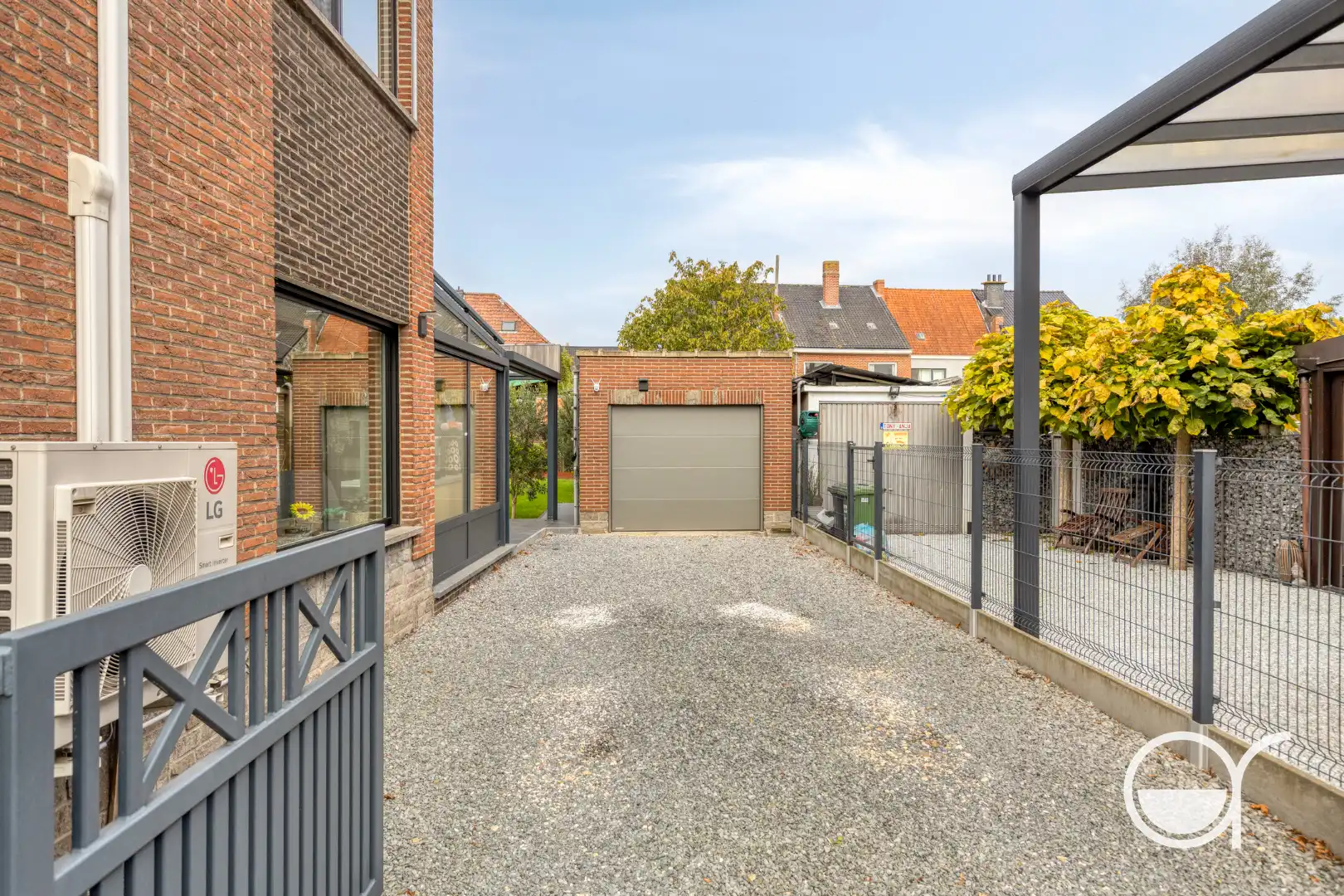 Halfopen bebouwing  met 3 slaapkamers gelegen in Destelbergen. foto 4