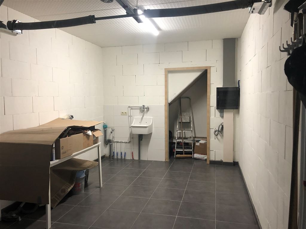 Moderne gezinswoning met garage, op rustige locatie nabij het centrum foto 15