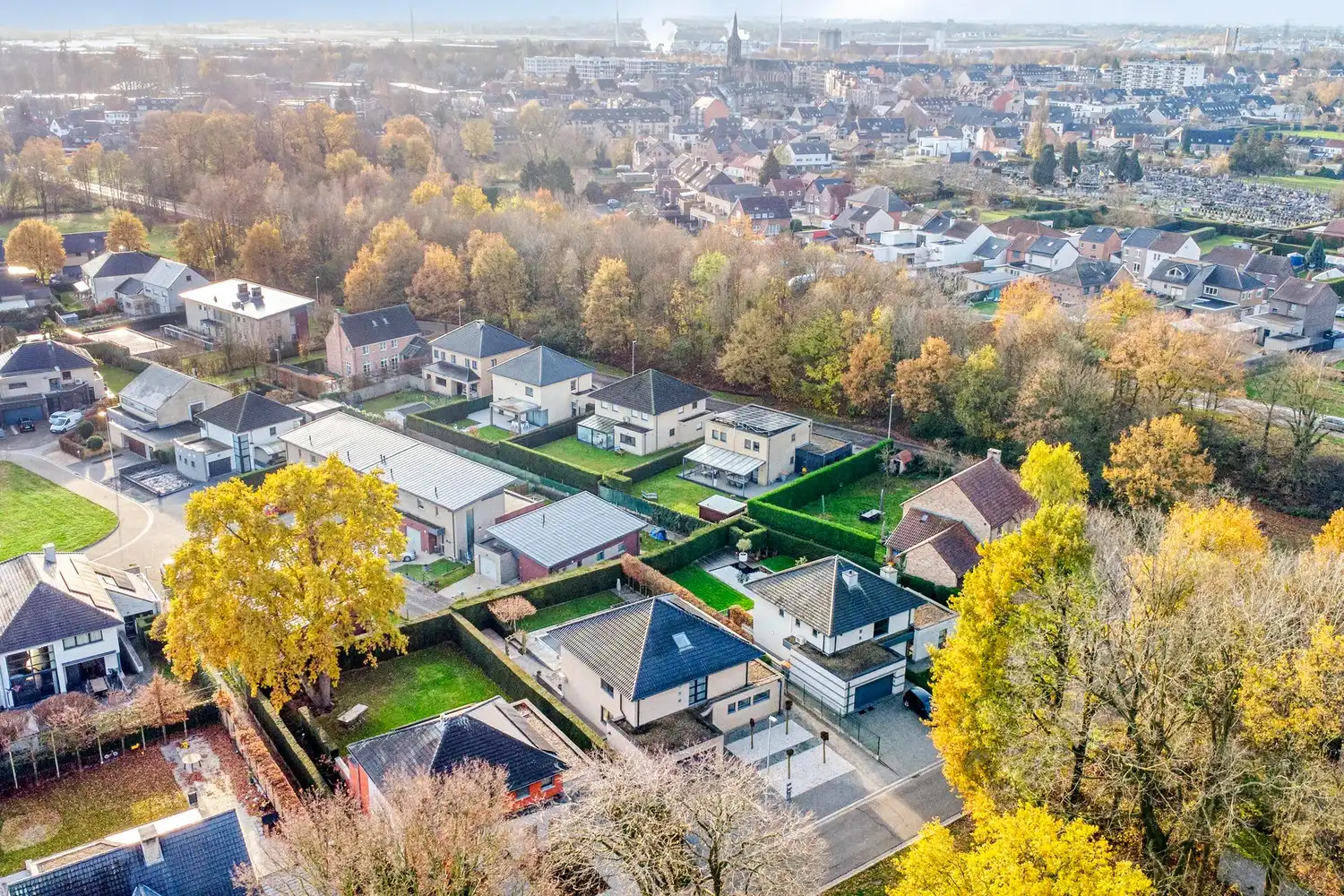 Ruime, energiezuinige gezinswoning met ingebouwd zwembad op toplocatie in Lanaken foto 50