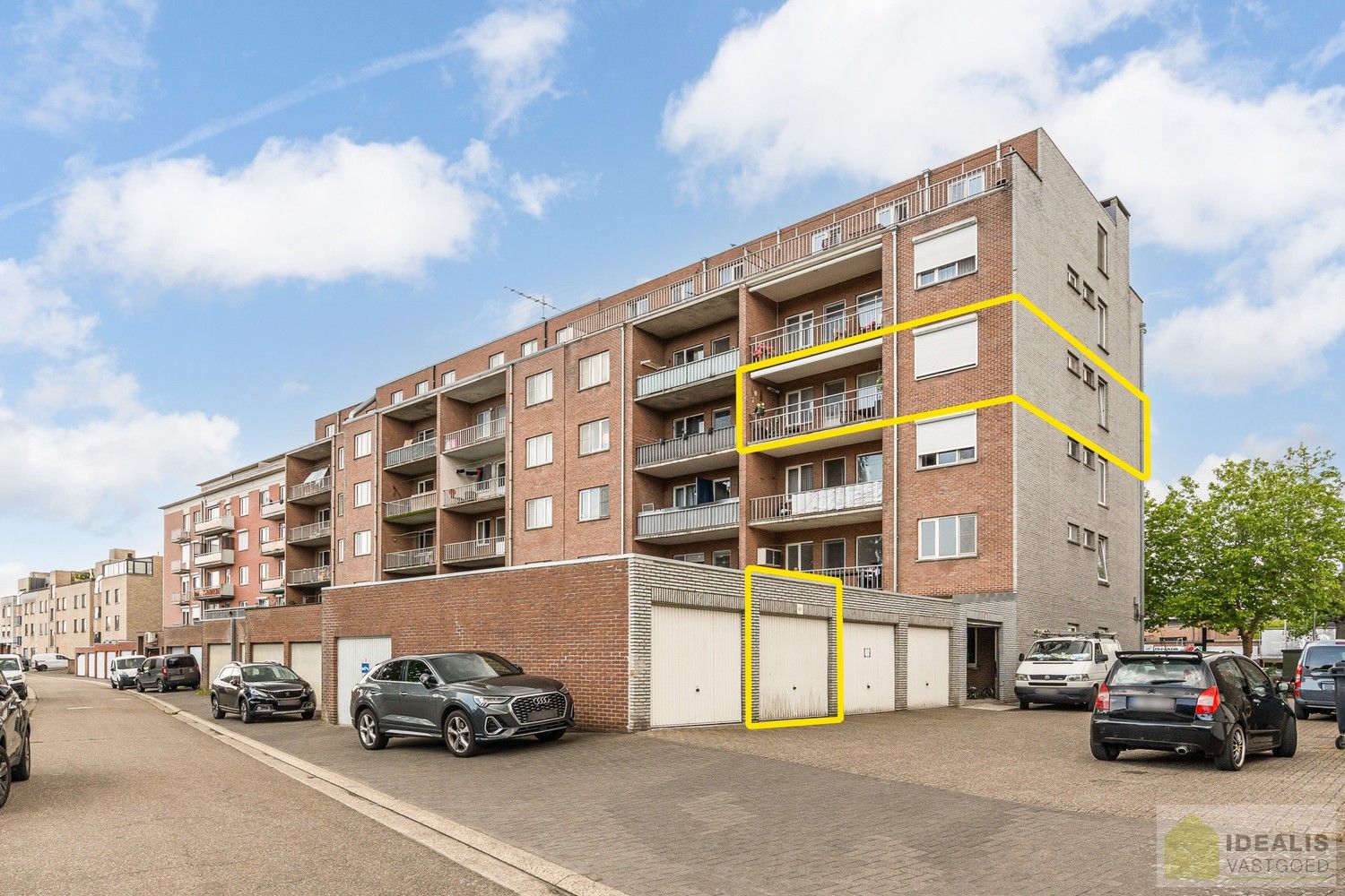 IDEALIS VASTGOED – ZEER RUIM HOEKAPPARTEMENT (110M²) MET LICHTRIJKE LEEFRUIMTE, VOLLEDIG UITGERUSTE KEUKEN, MAAR LIEFST 3 SLAAPKAMERS, BERGING, LIFT EN GARAGEBOX OP EEN UITERST GUNSTIGE LOCATIE MIDDEN IN HET CENTRUM VAN PELT. ZEER GESCHIKT VOOR KANDIDATEN OP ZOEK NAAR EEN INSTAPKLAAR APPARTEMENT! foto 27
