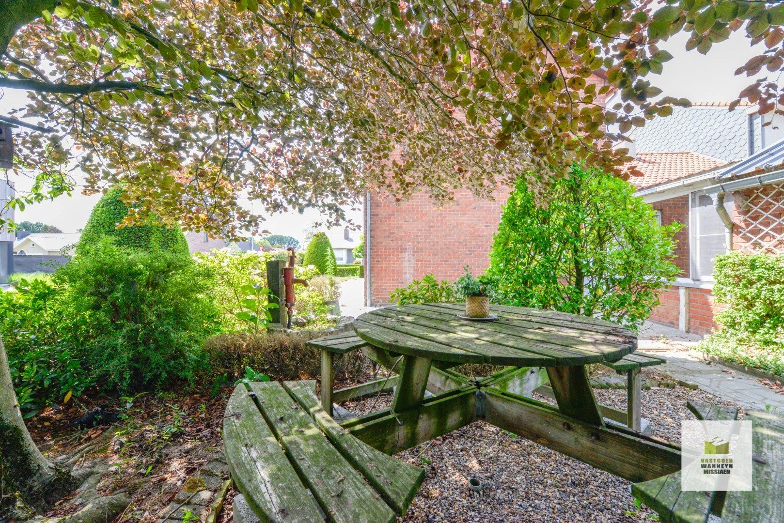 Te renoveren halfopen woning op 778 m2 met 4 slaapkamers (1 gelijkvloers) foto 30