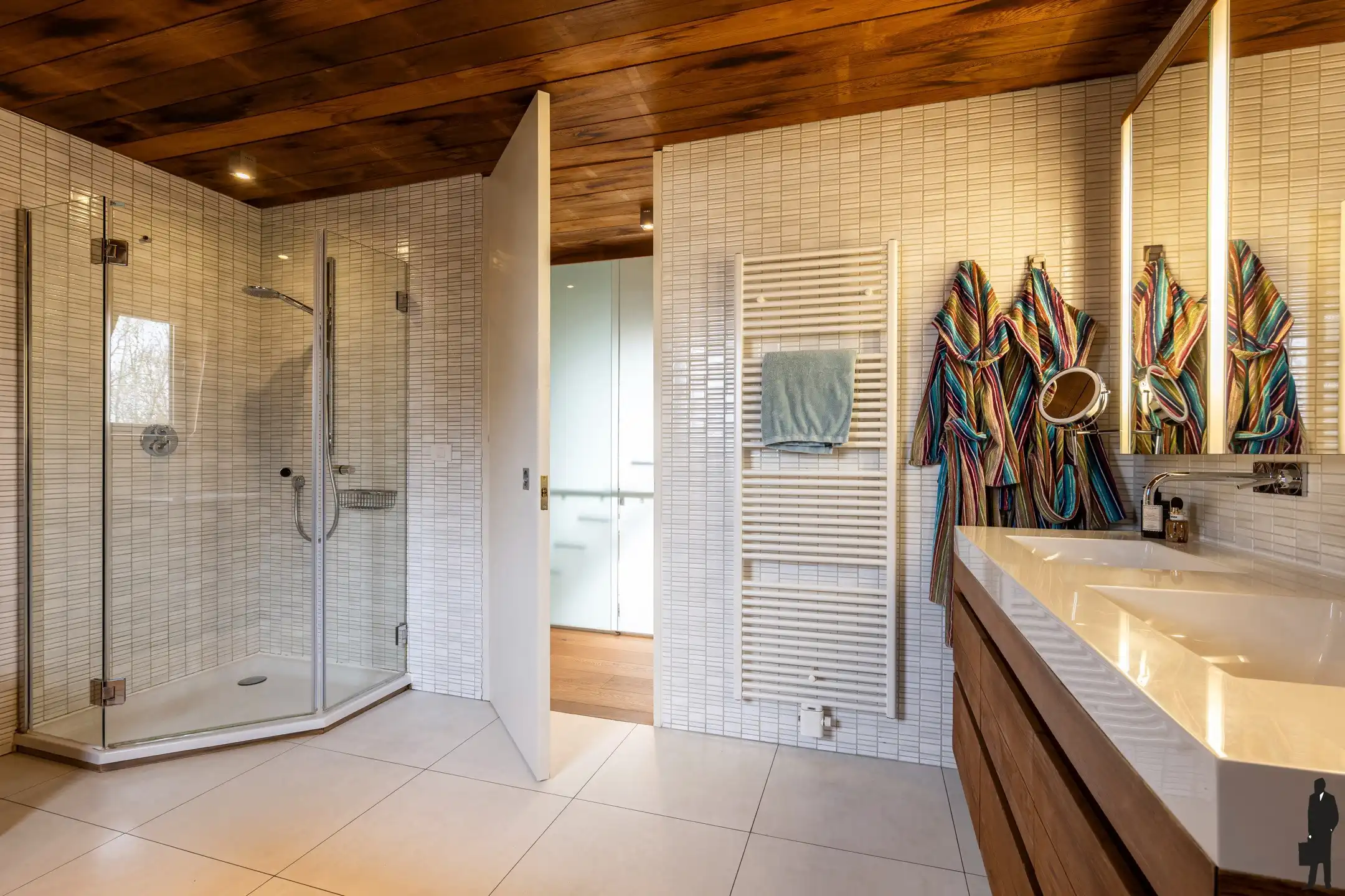 Unieke villa met zwembad, 4 slpk en zuidgerichte tuin foto 24