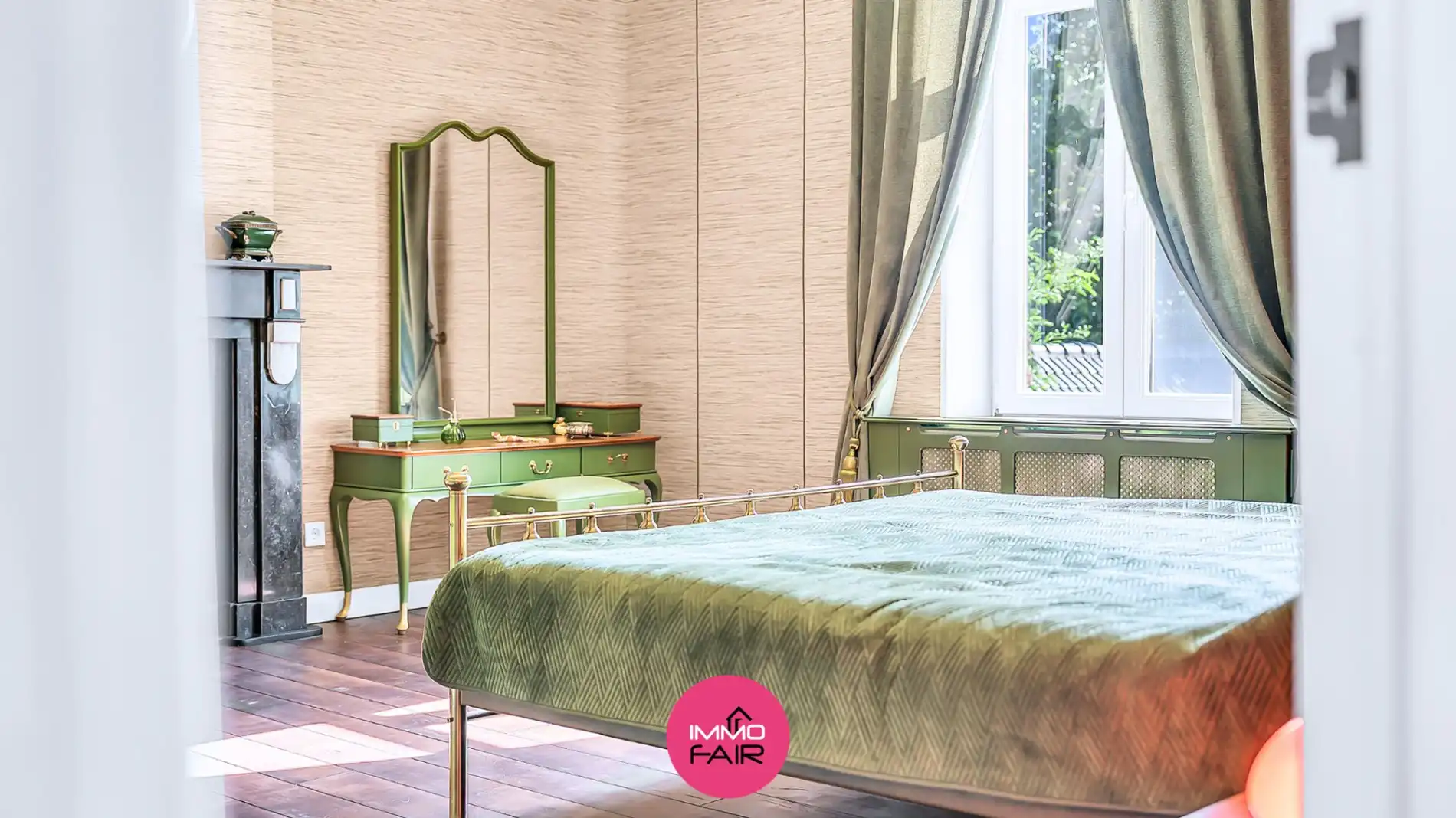 Karaktervolle herenwoning met vier slaapkamers en glazen tuinkamer foto 24