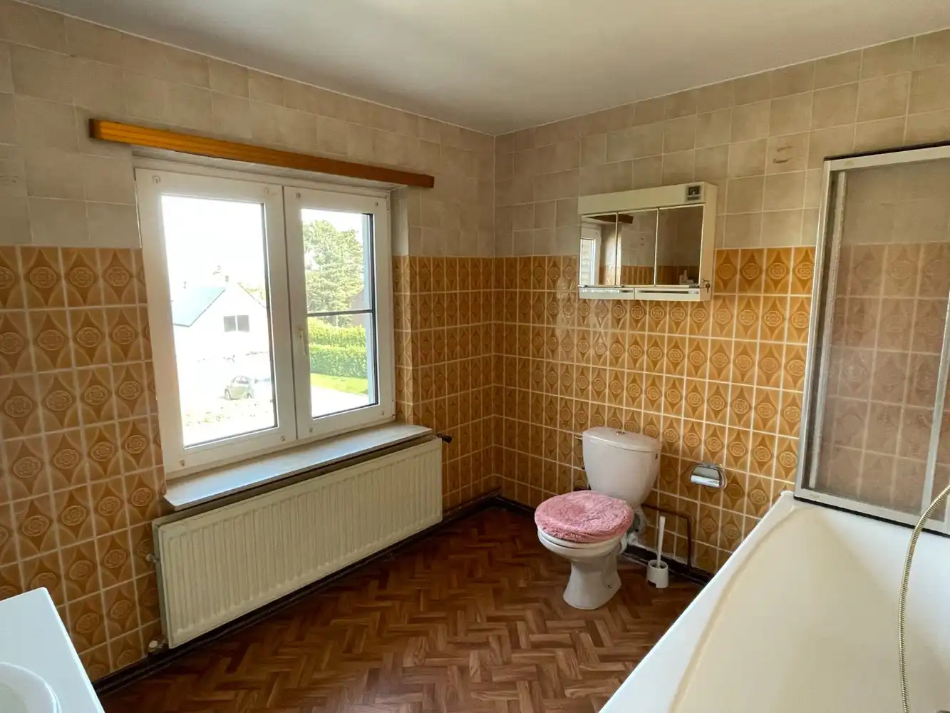 Karaktervolle vrijstaande villa met 5 slaapkamers en mooie tuin foto 19