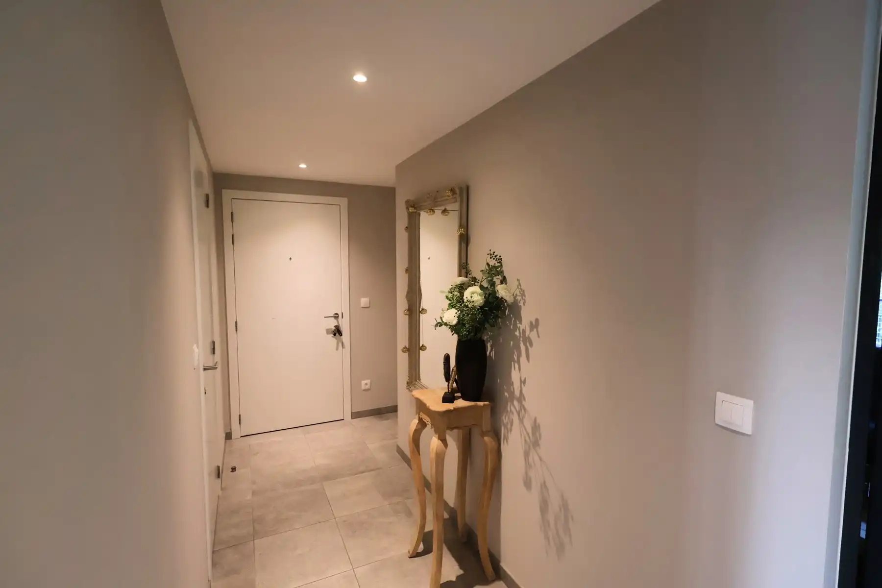 Instapklaar en lichtrijk hoekappartement met 3 slaapkamers foto 3