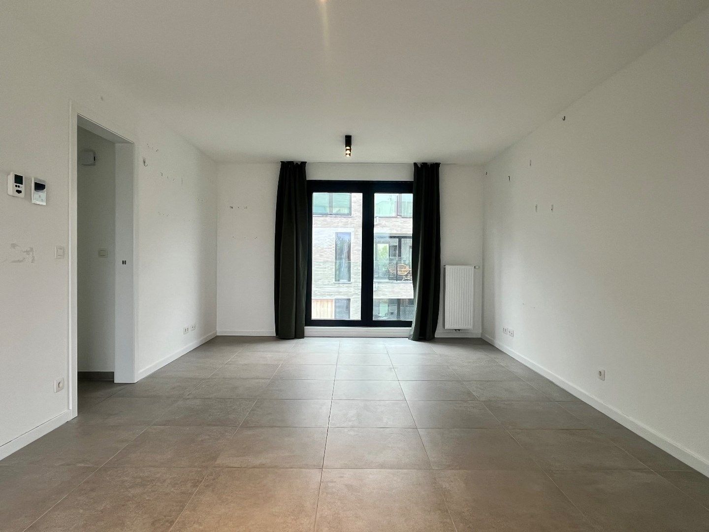 Nieuwbouwappartement met 2 slaapkamers, groot terras en een garage foto 2