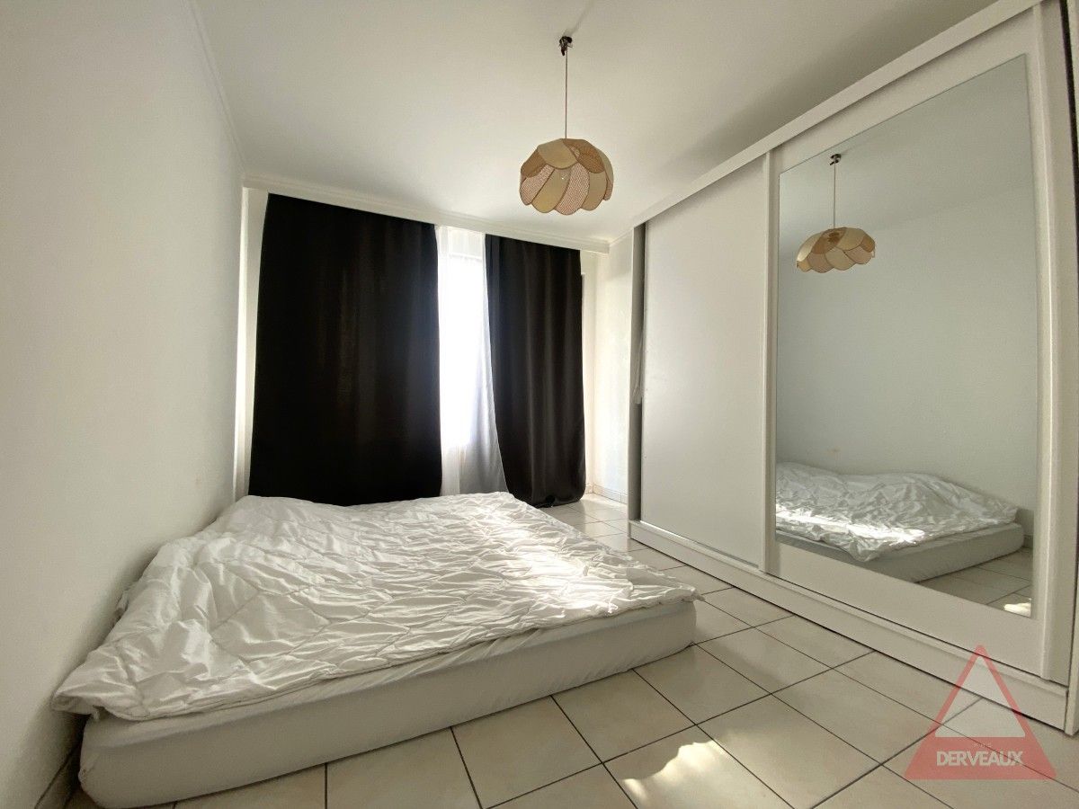 Roeselare – Lichtrijk appartement met terras op het 7de verdiep foto 7