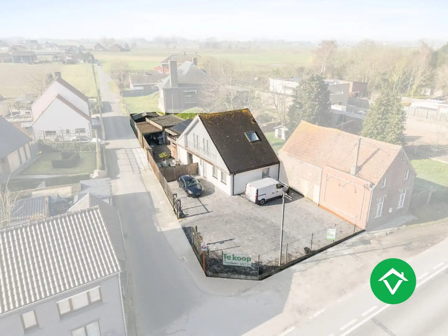 Hoofdfoto van de publicatie: Functionele woning met drie slaapkamers, garage en ruime oprit te Ichtegem