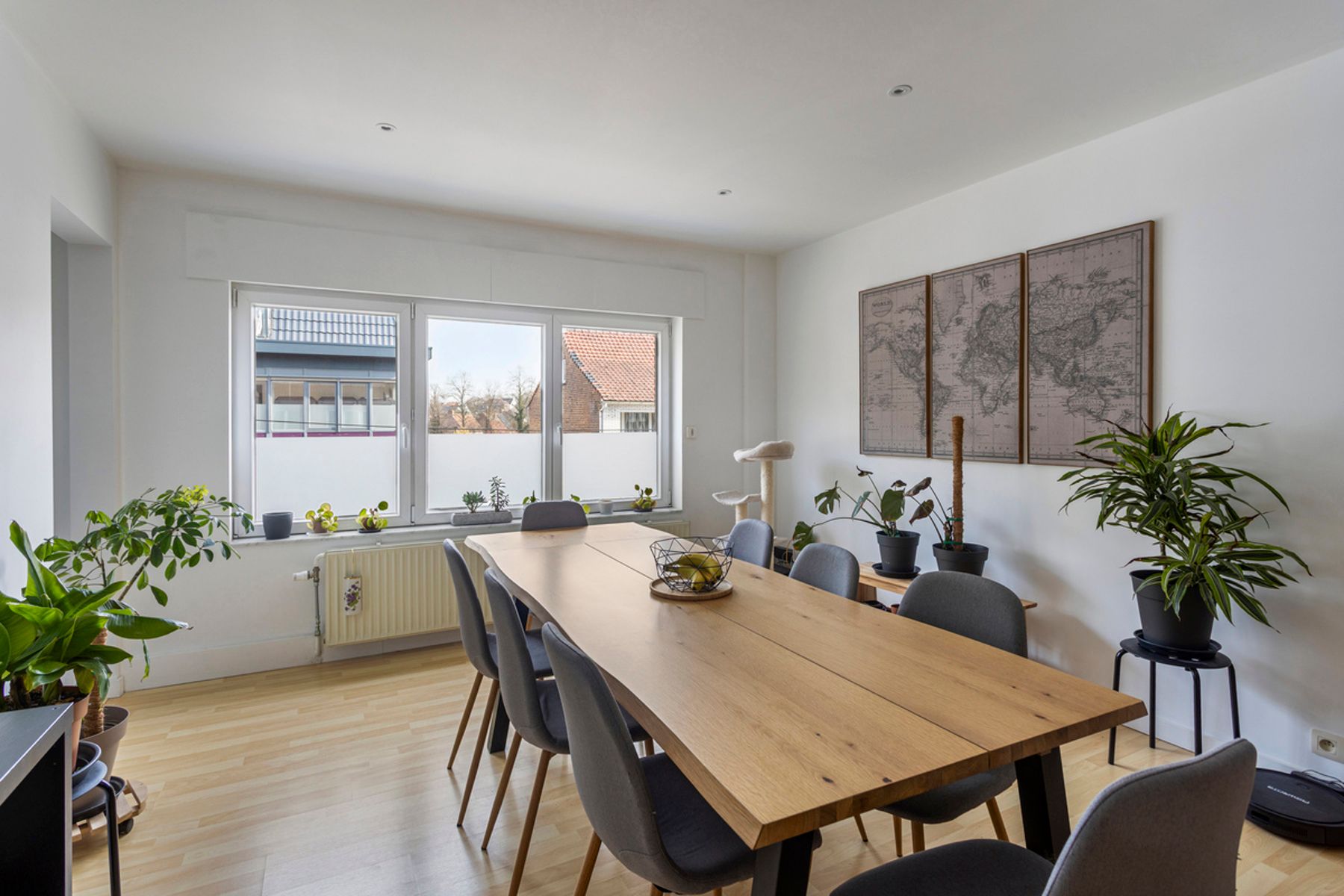 Zeer ruim appartement (153m2) met 3 slaapkamers, 2 badkamers foto 2