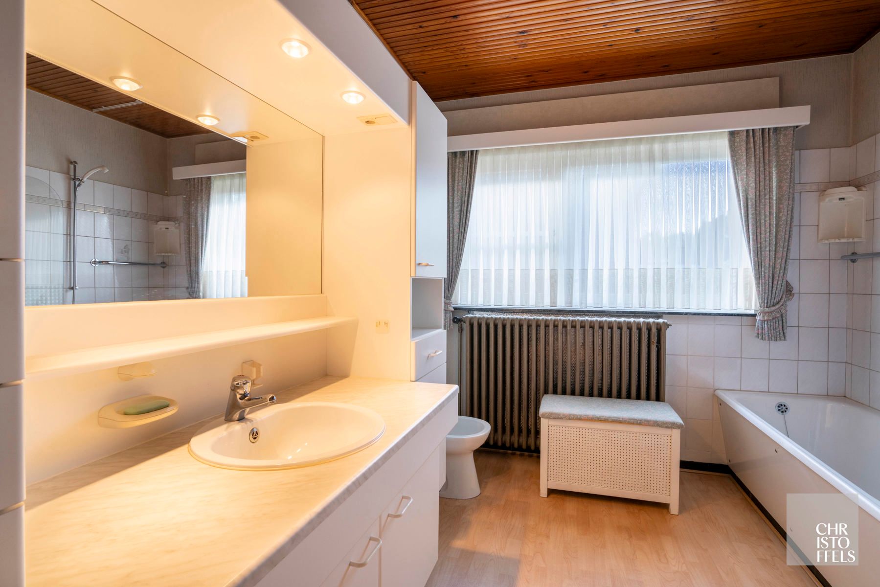 Te renoveren woning in vooraanstaande buurt te Lanaken!  foto 15