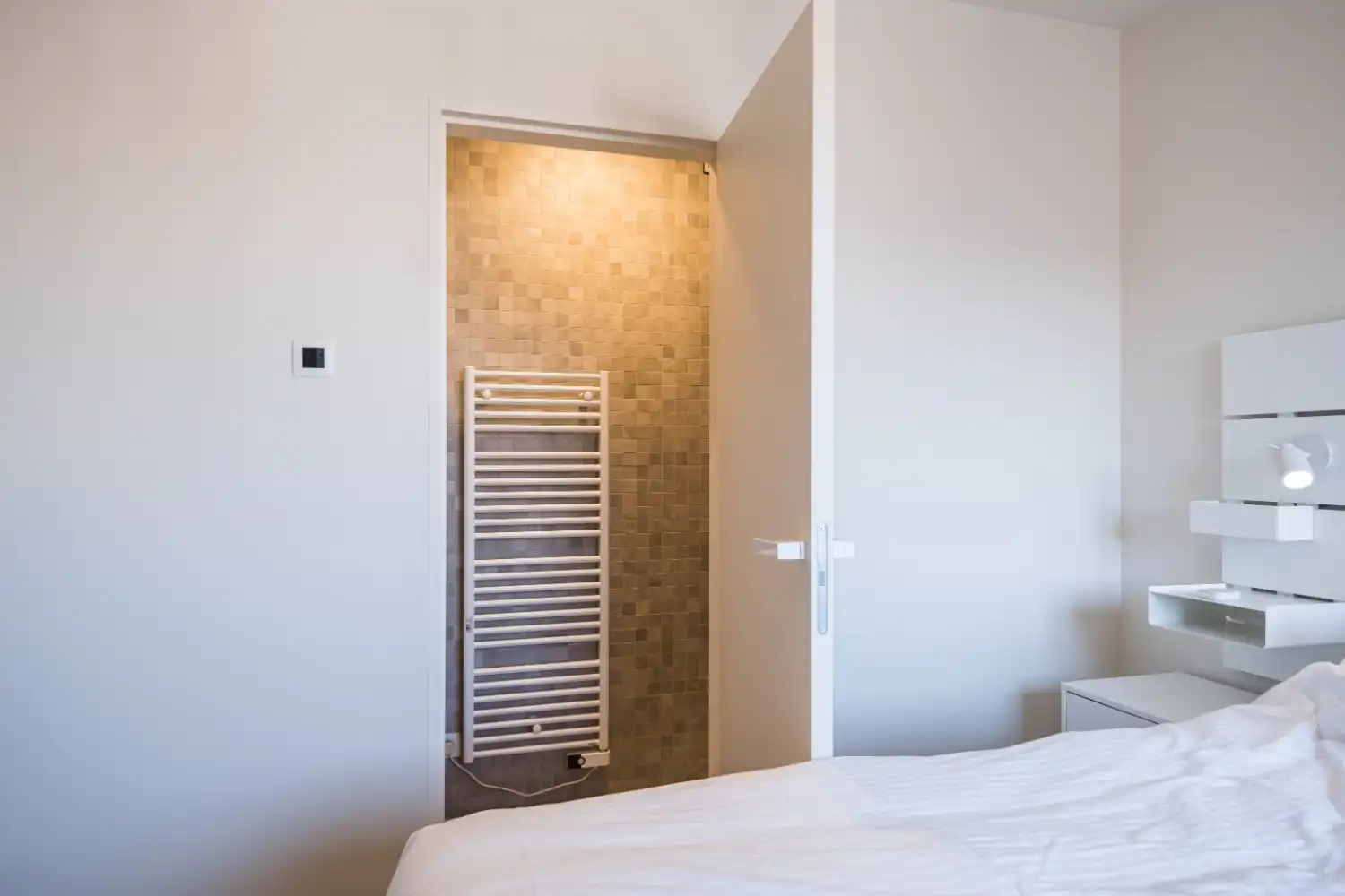 Ruim en jong appartement op centrale ligging! foto 23