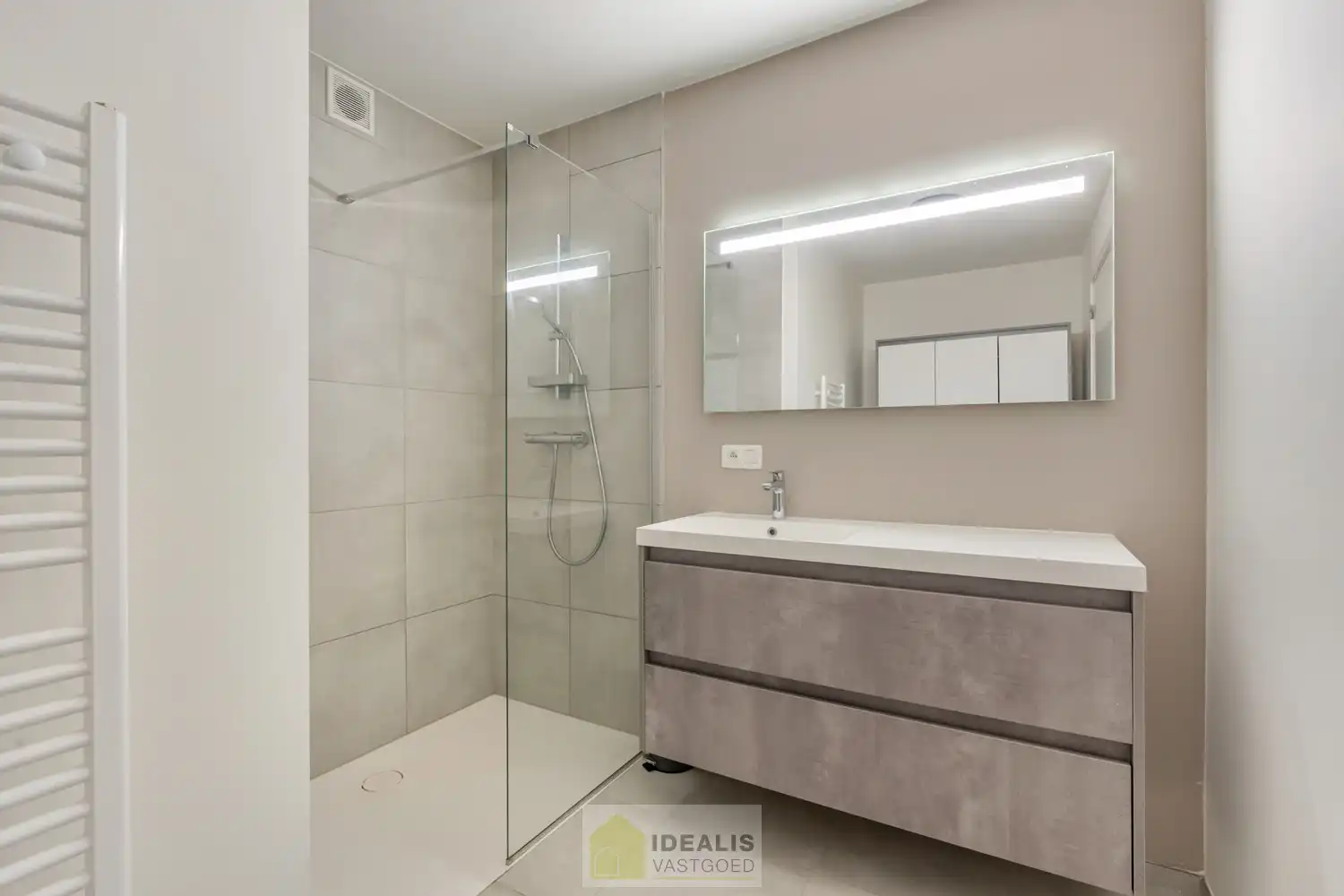 IDEALIS VASTGOED – RECENT EN PERFECT ONDERHOUDEN INSTAPKLAAR APPARTEMENT foto 26