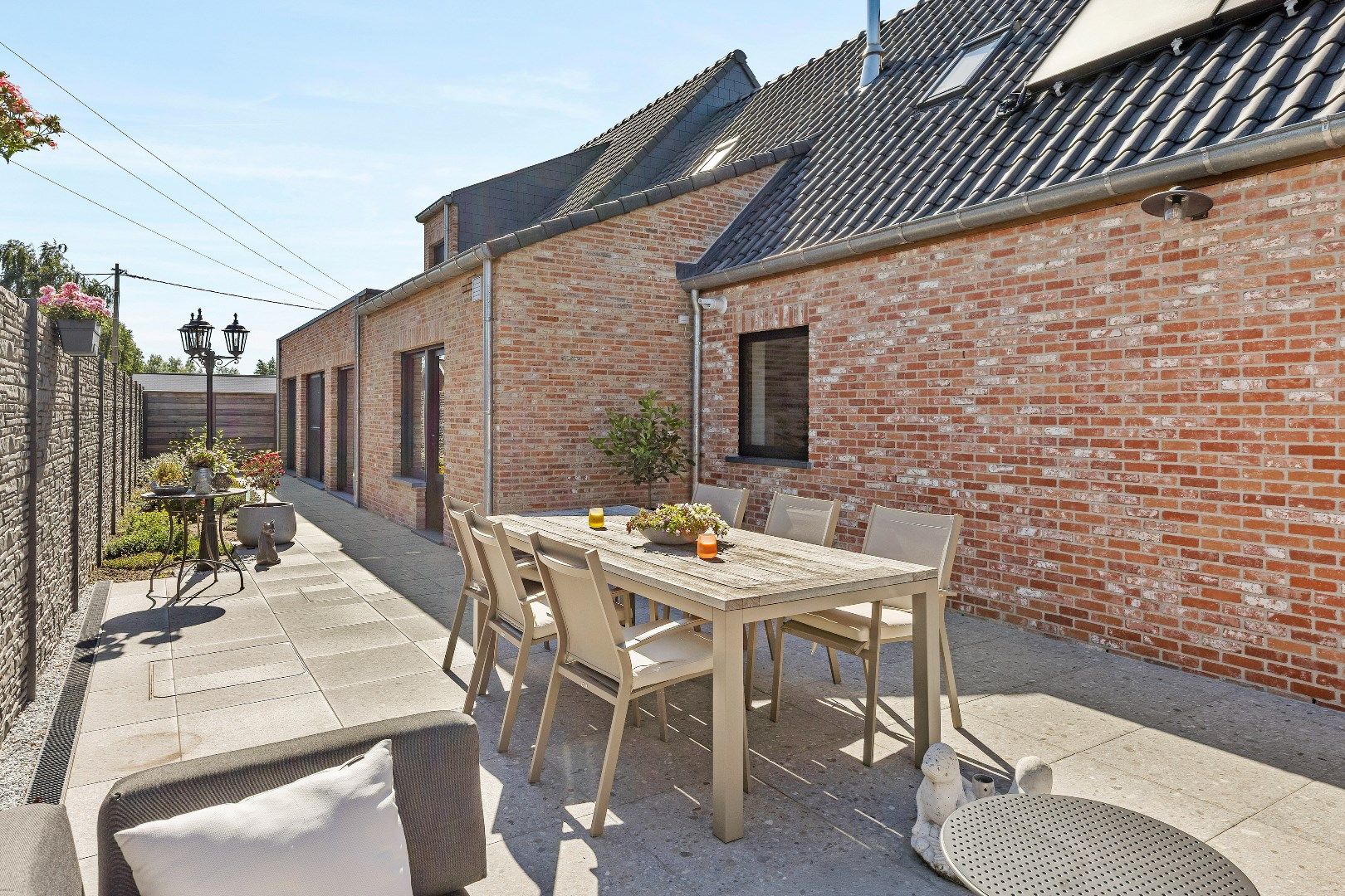 Prachtig gerenoveerde villa met 4 slaapkamers en ruime loods. foto 24