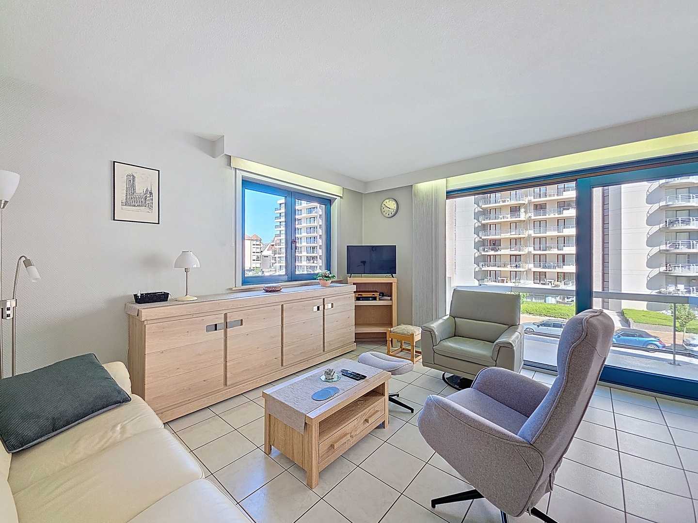 Gemeubeld appartement op toplocatie te Nieuwpoort nabij het strand foto 2