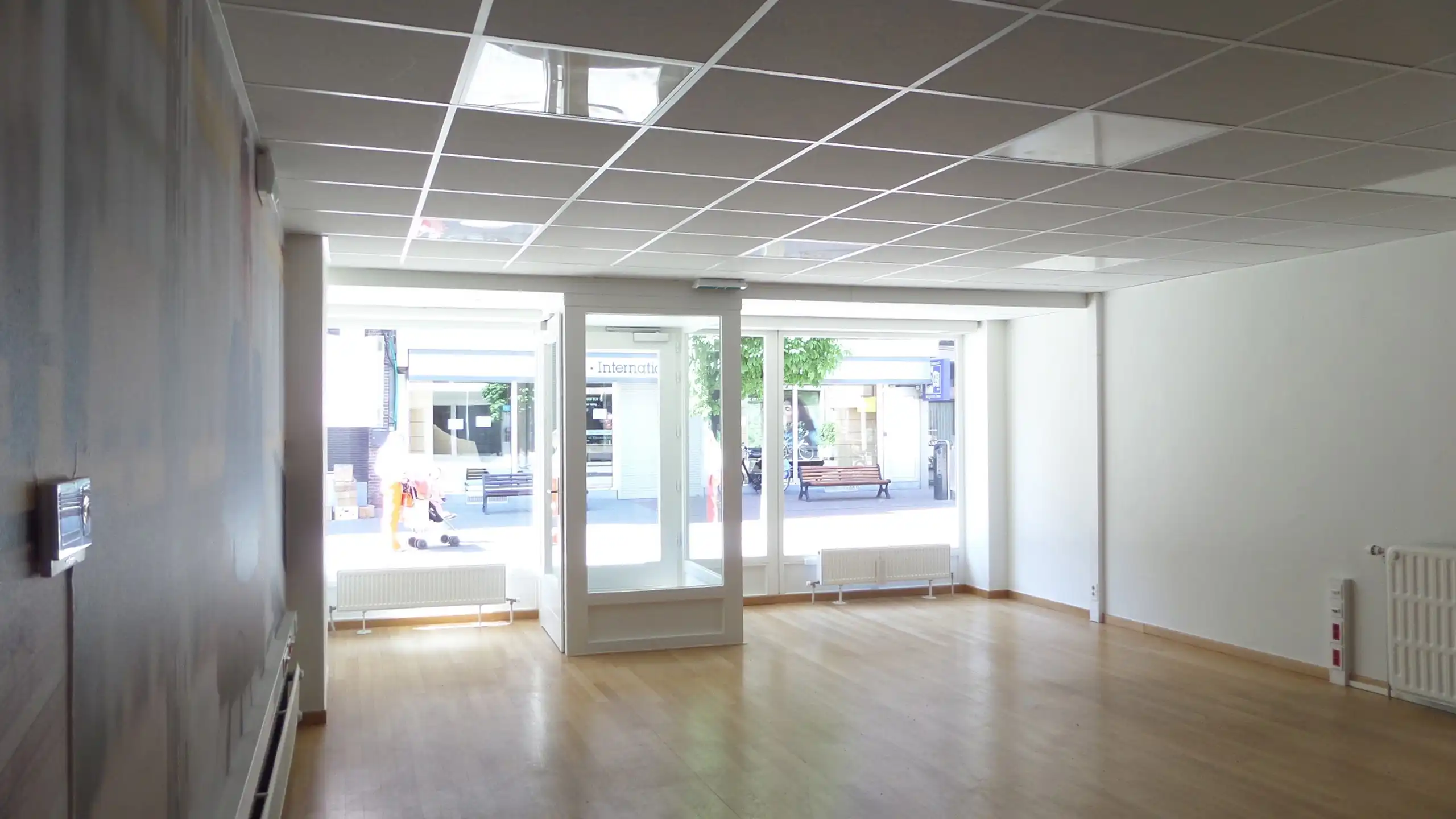 Commerciële ruimte te huur foto 3