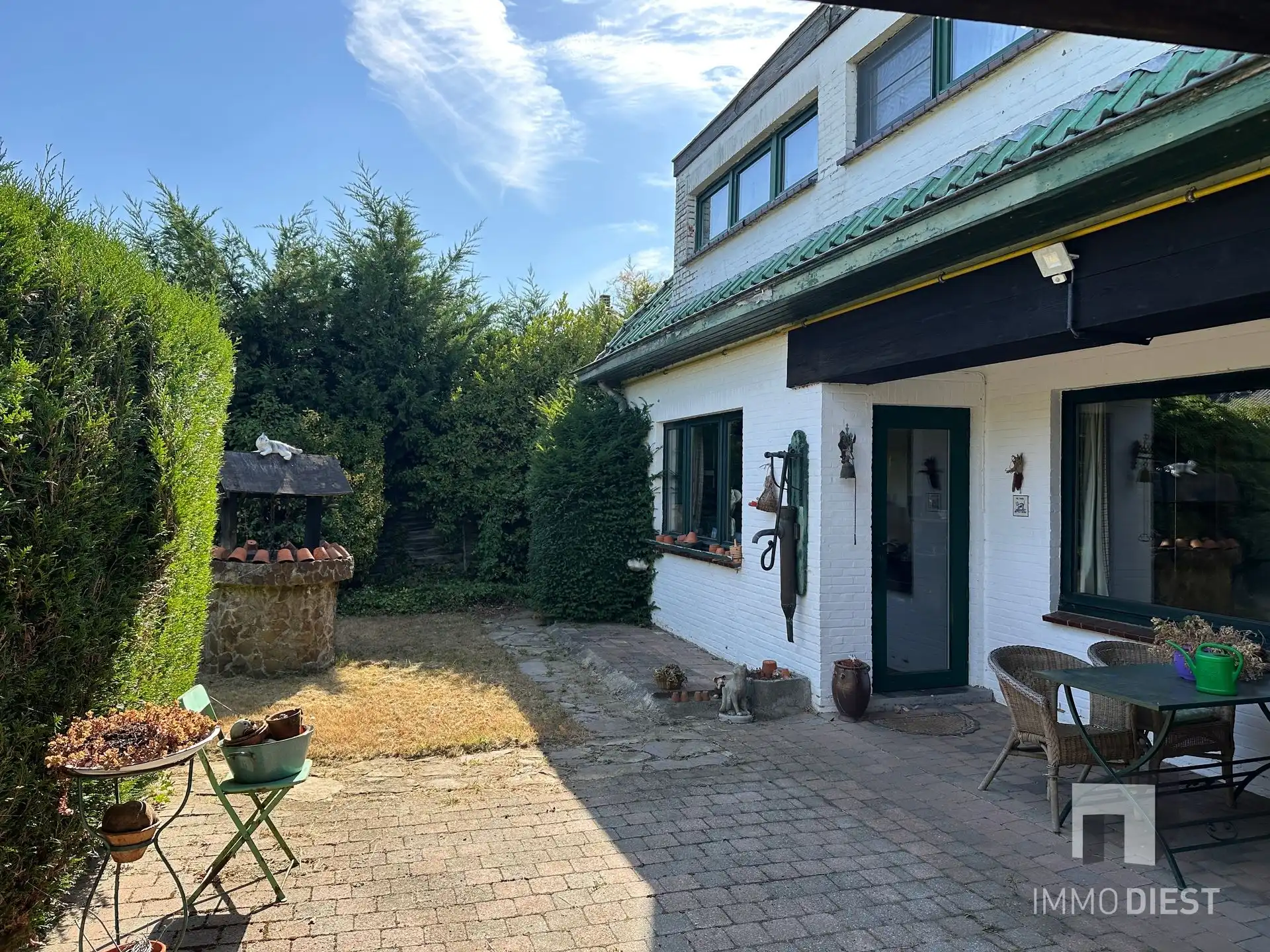 Woning in het groen ;-) foto 2