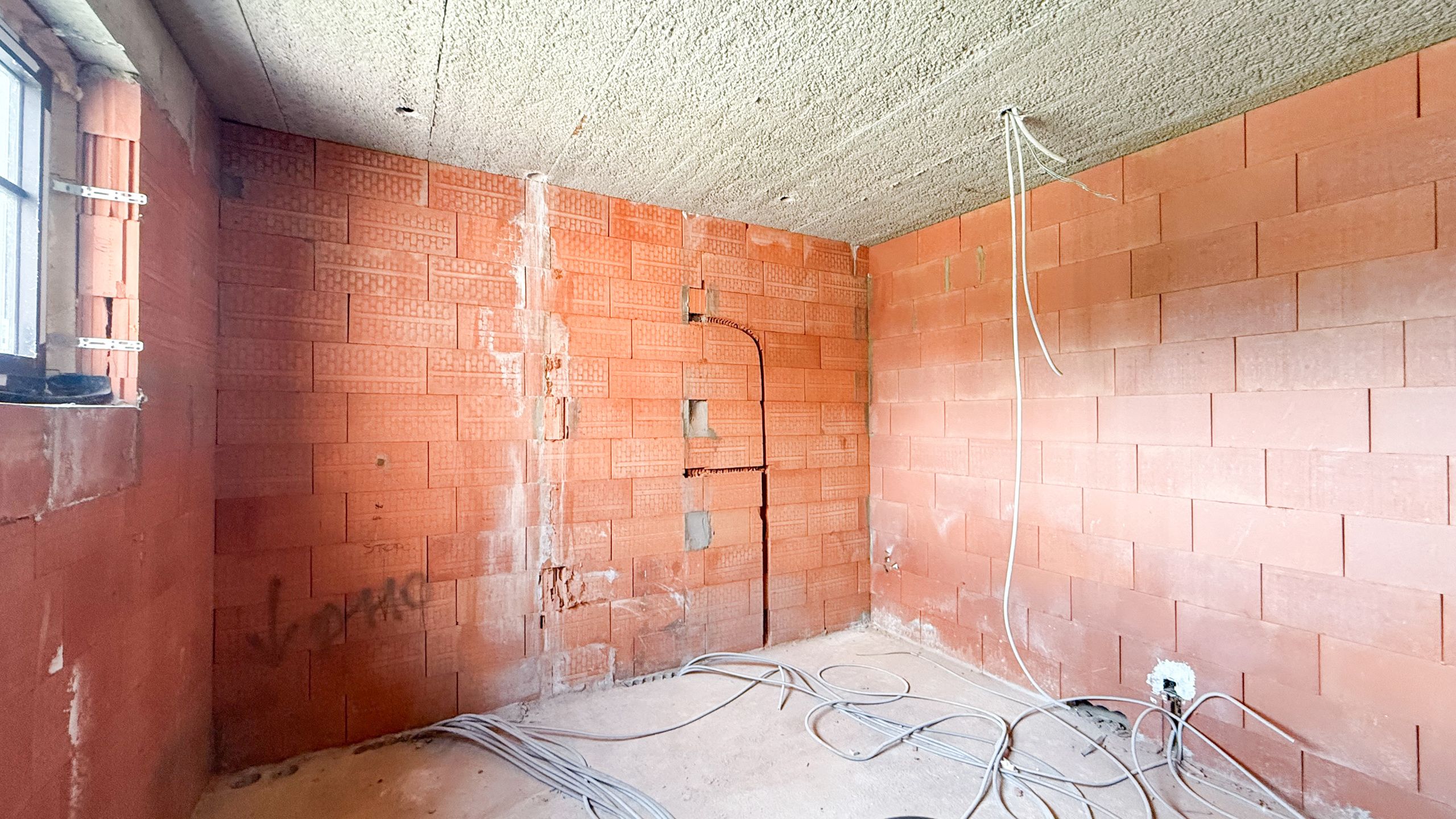 Ruim nieuwbouw casco woning met 3slk en tuin in Houthalen! foto 14