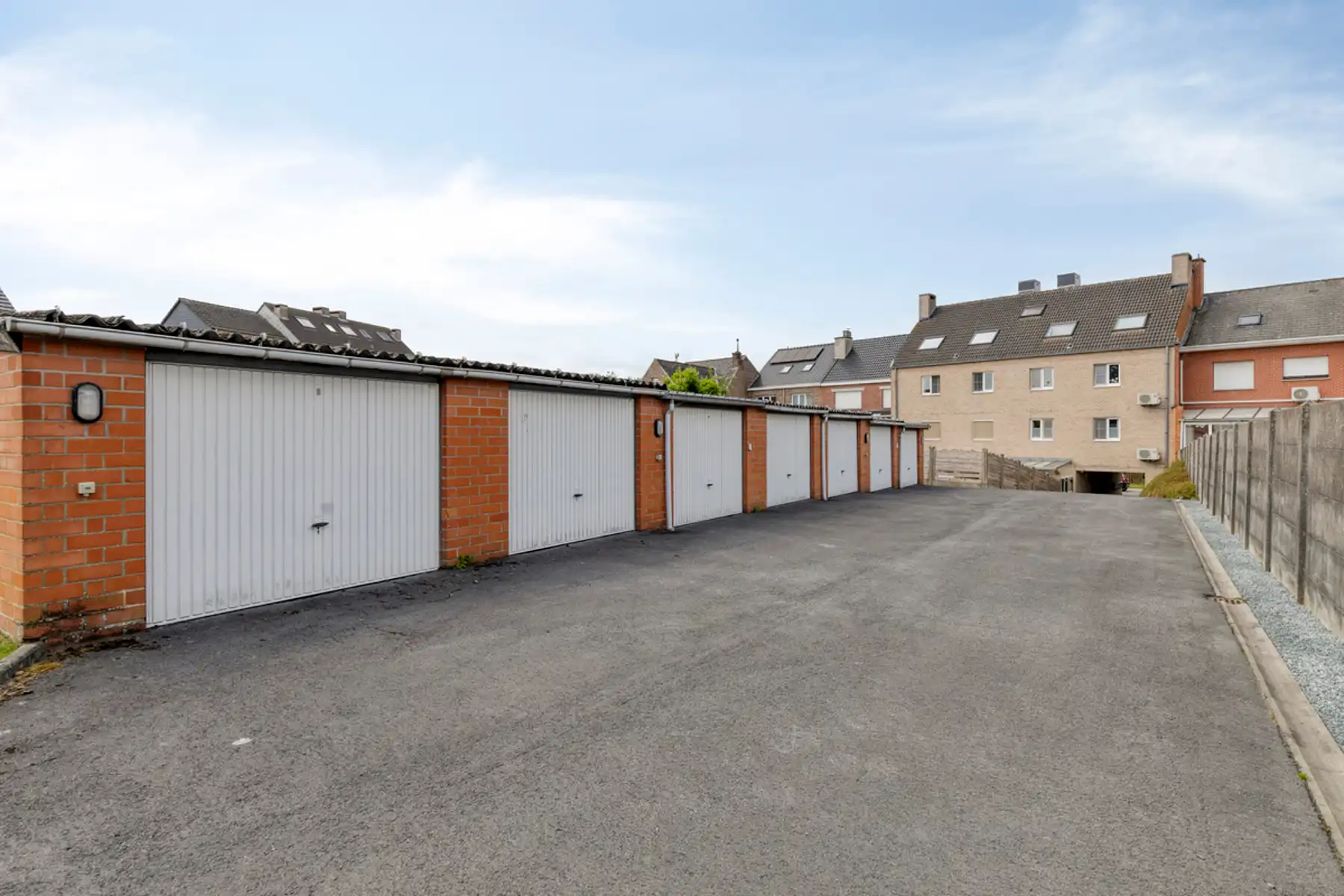 Instapklaar appartement in een groene omgeving met garage foto 11