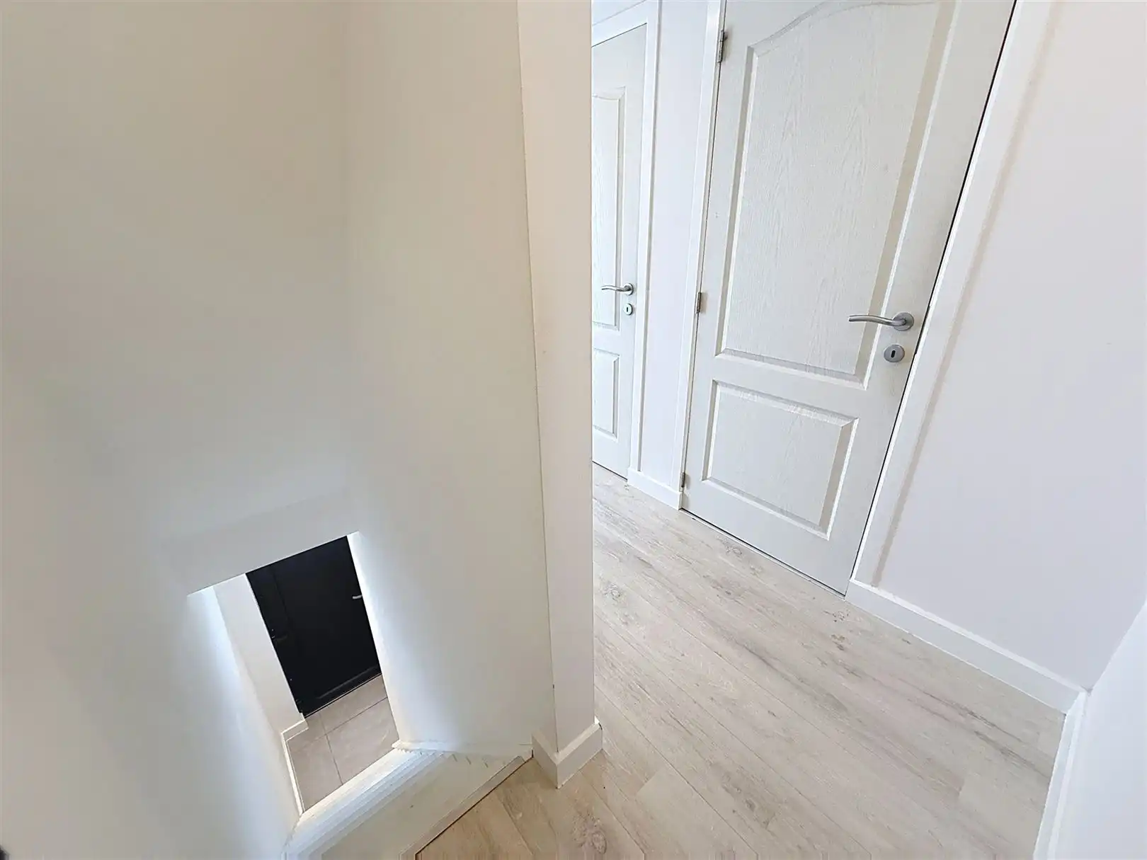 Gerenoveerde HOB met tuin, 2 slpks, 2a 93ca foto 15