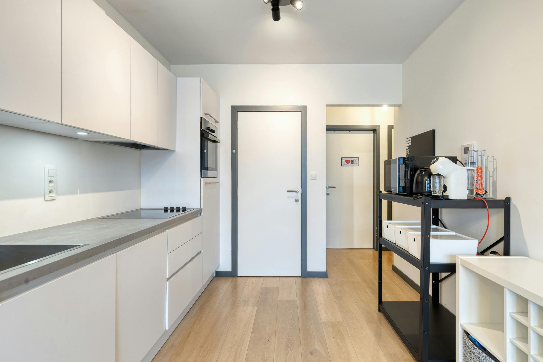 Instapklaar, gezellig appartement met veel lichtinval foto 6