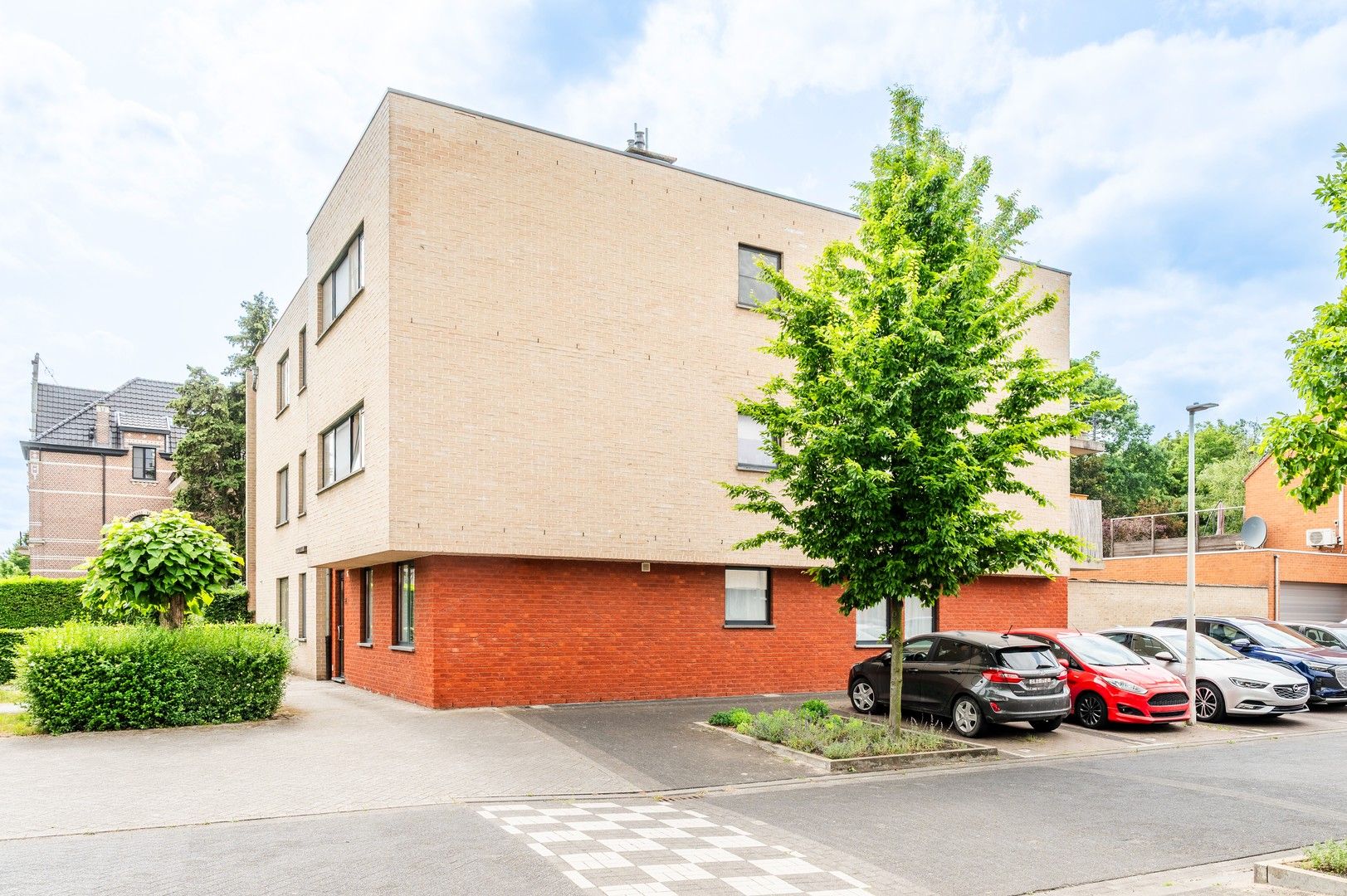 Gelijkvloers appartement + tuin en garagebox te Burcht! foto 15