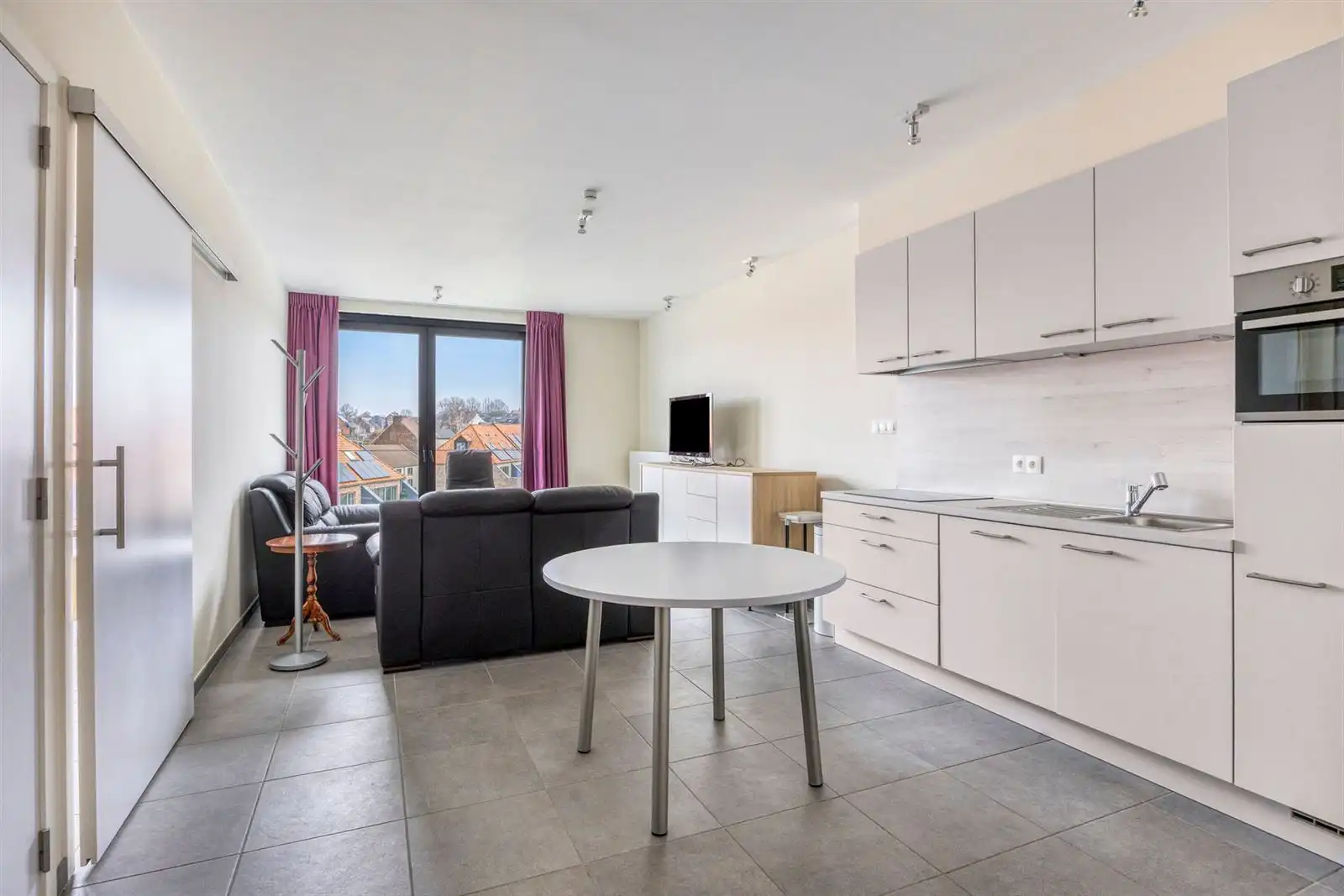 Modern assistentie appartement (1 slaapkamer) te Halle foto 3