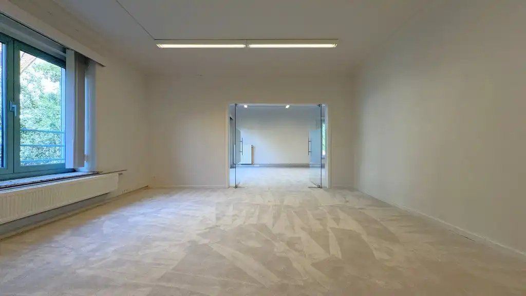 Charmant instapklaar kantoor te huur aan De Sterre in Gent foto 15