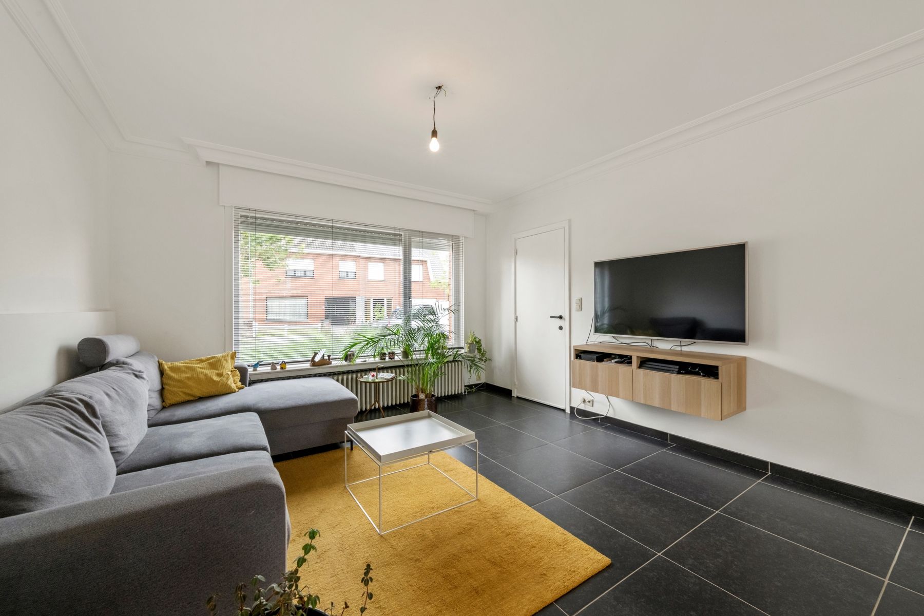 Rustig gelegen, lichtrijke & instapklare rijwoning te Brugge foto 3