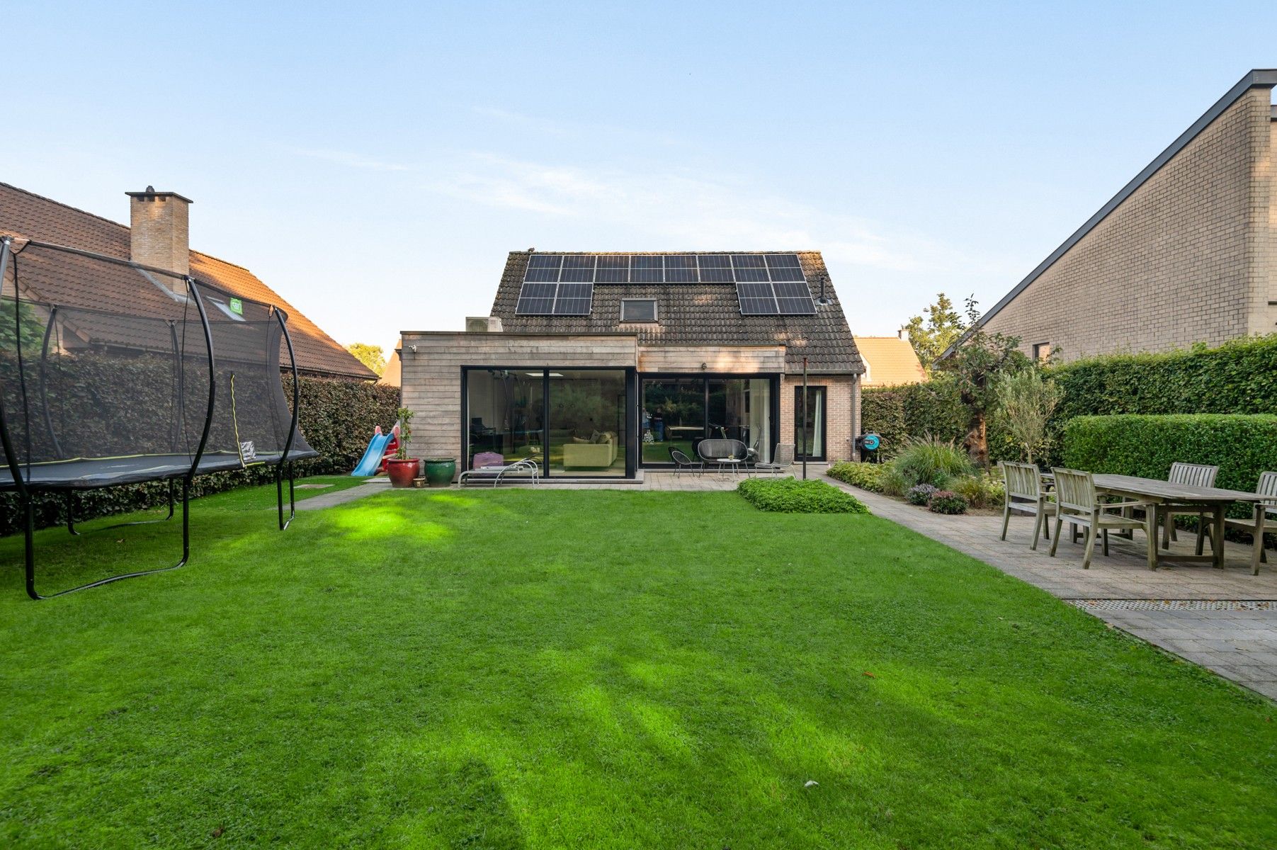 Prachtig recent gerenoveerde open bebouwing met 4 slaapkamers en 2 badkamers foto 14