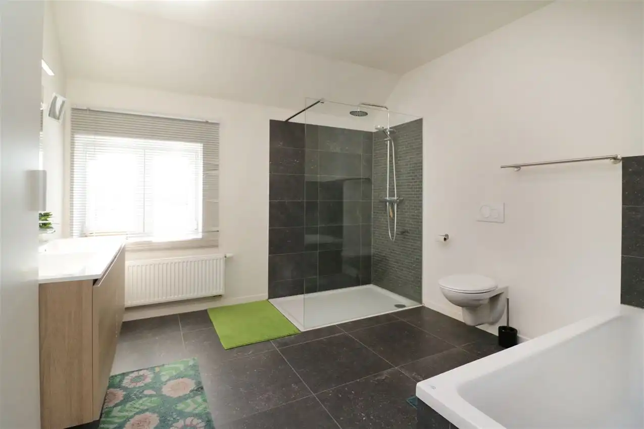 Gunstig gelegen woning met 3 slpk., tuin en garage foto 10