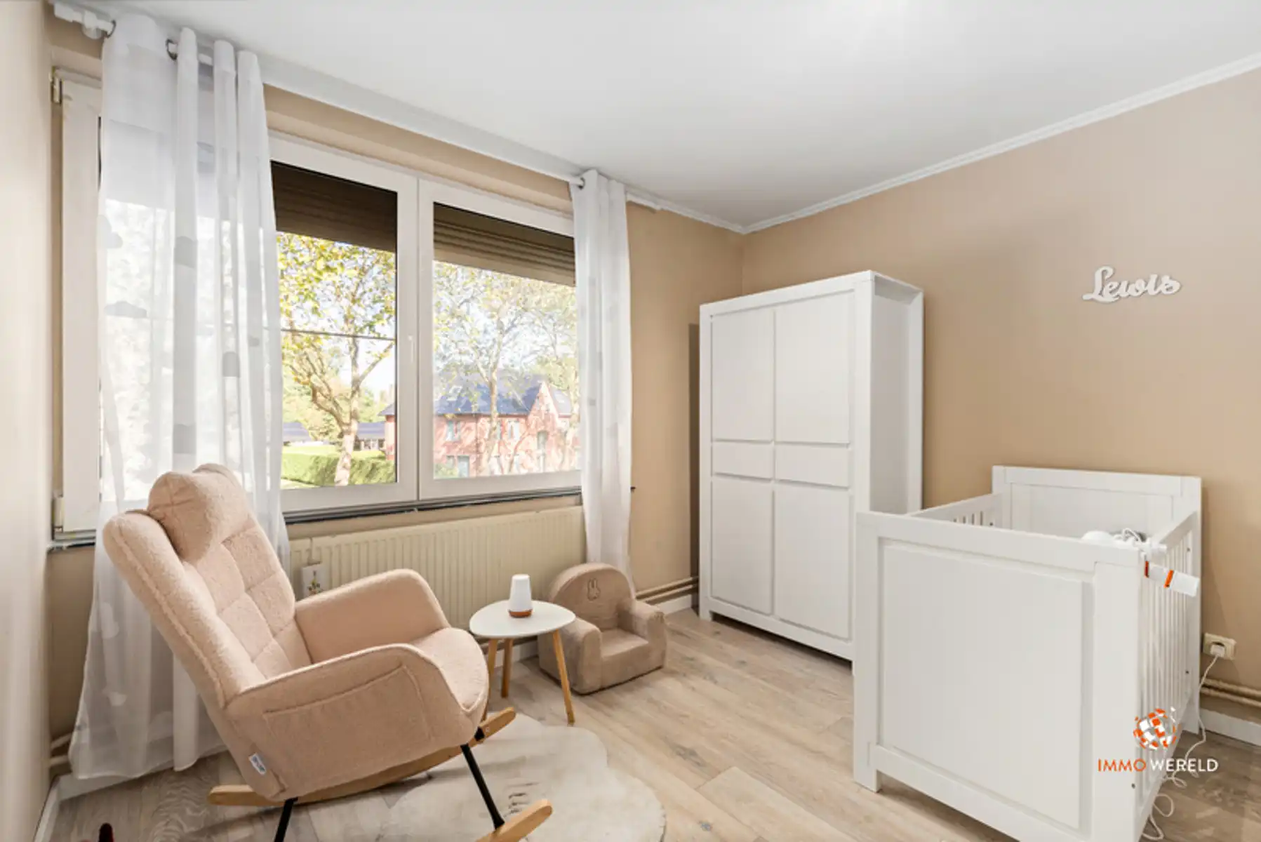 Prachtige gerenoveerde woning met 3 slaapkamers en grote tuin foto 16
