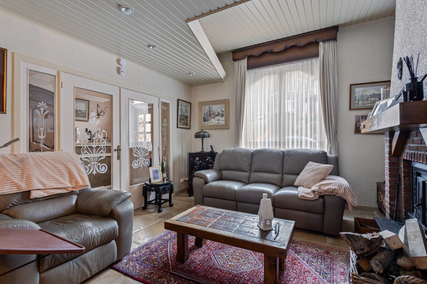 Ruime woning met karakter + appartement + werkplaats te Tongeren-Sluizen foto 15