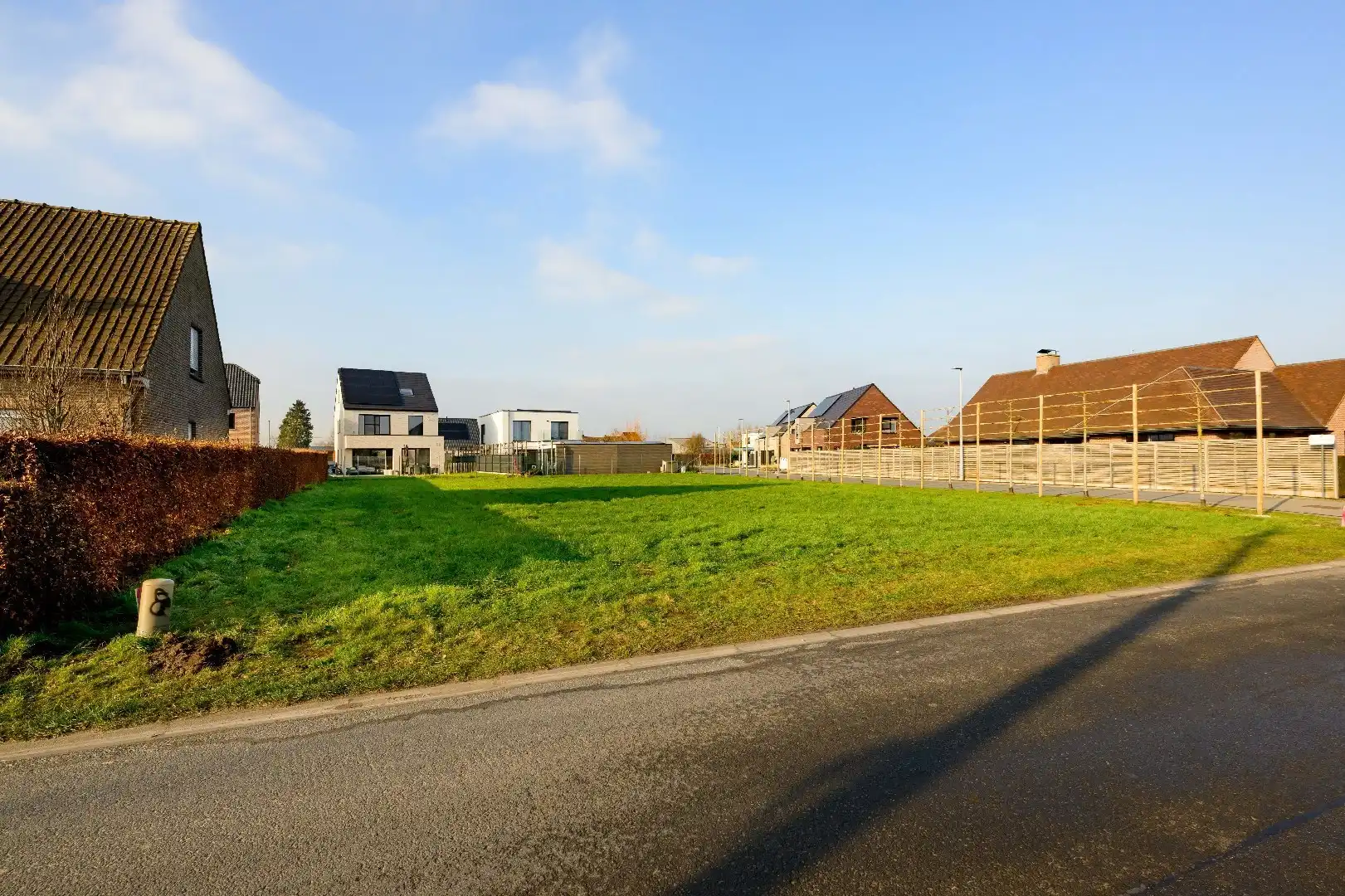 RUIM PERCEEL BOUWGROND 936 m² MET DIVERSE MOGELIJKHEDEN  foto 3