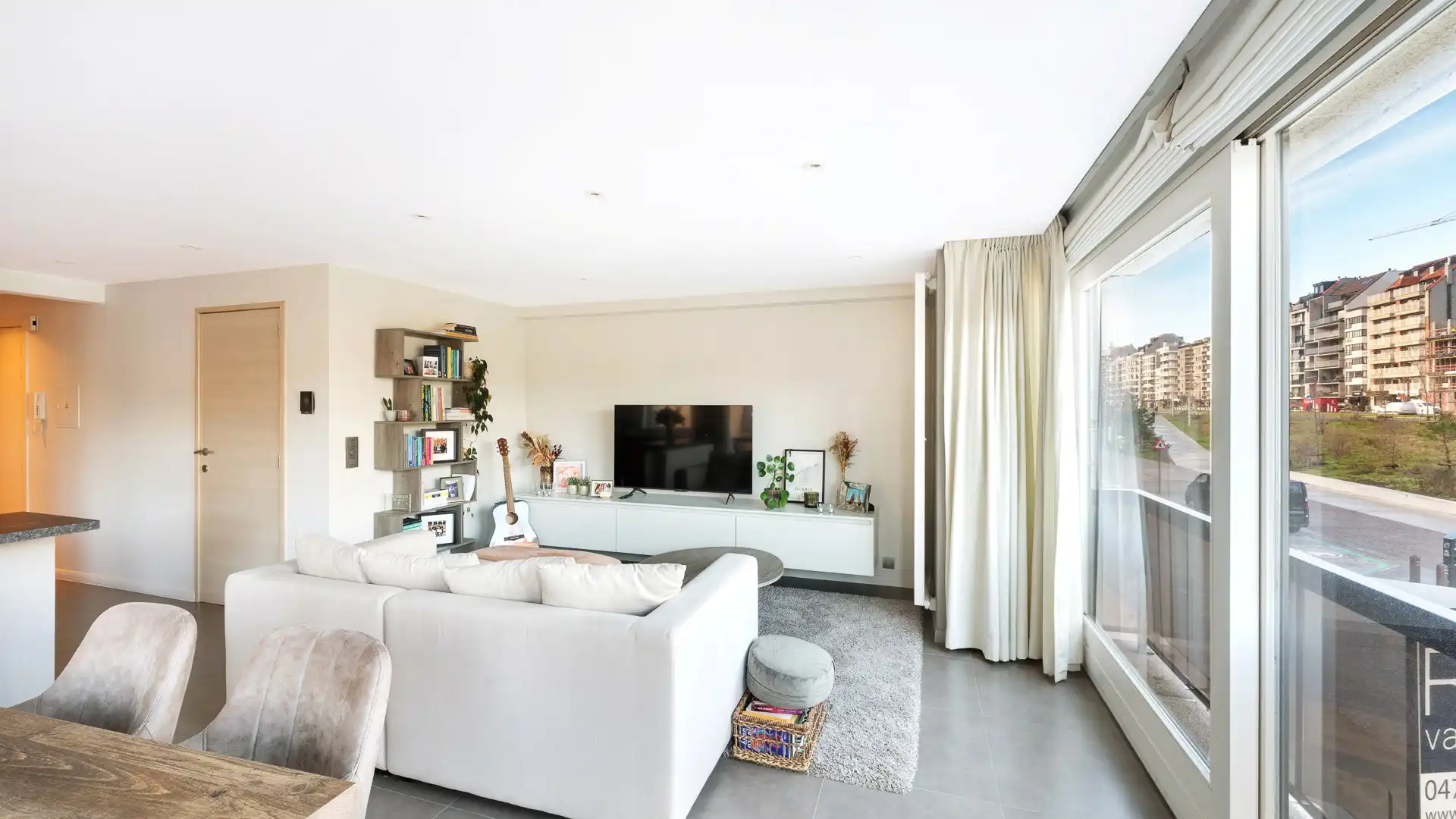 Mooi hoekappartement met open zichten te Heist foto 5