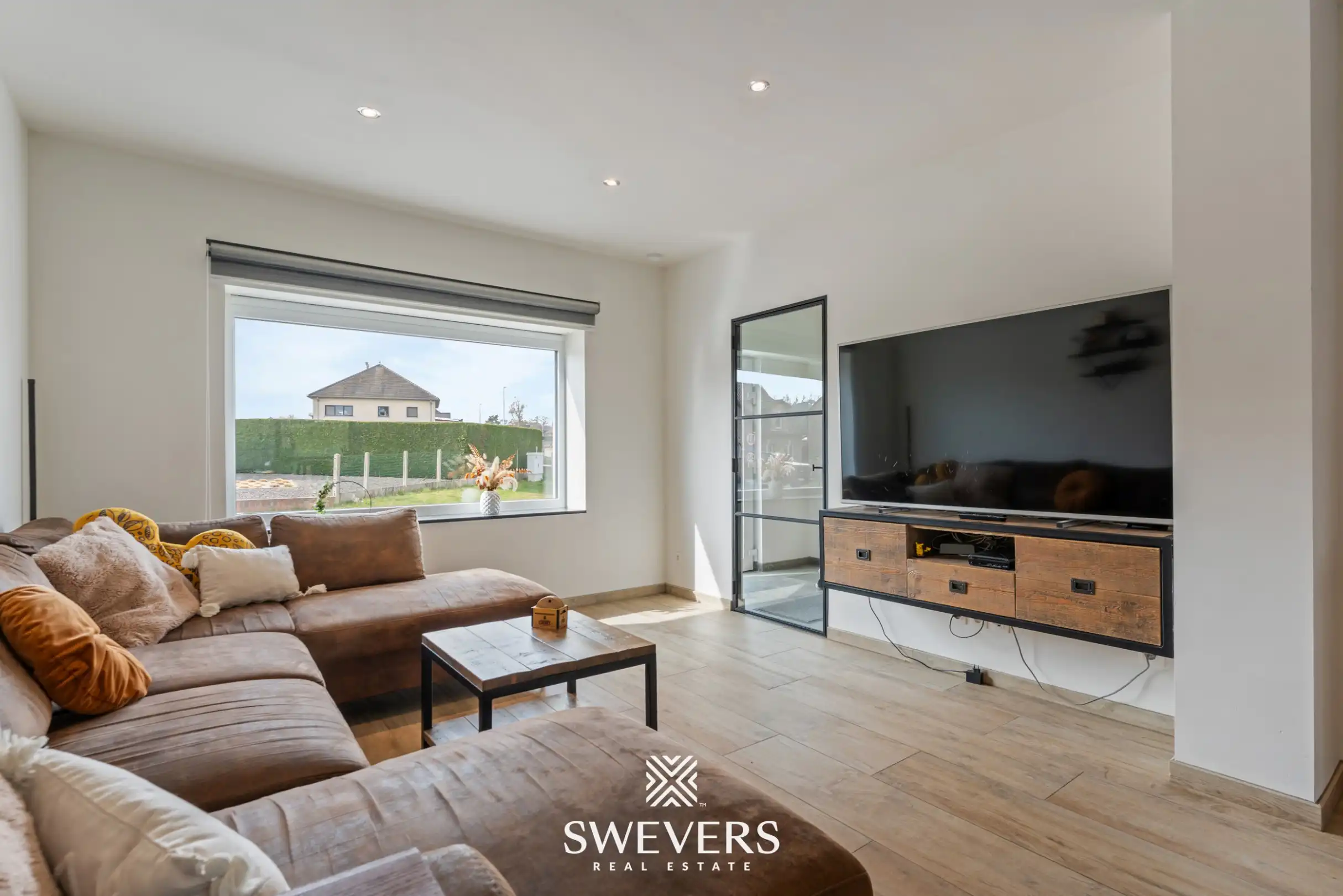 Modern wonen met garage en 3 volwaardige slaapkamers foto 3