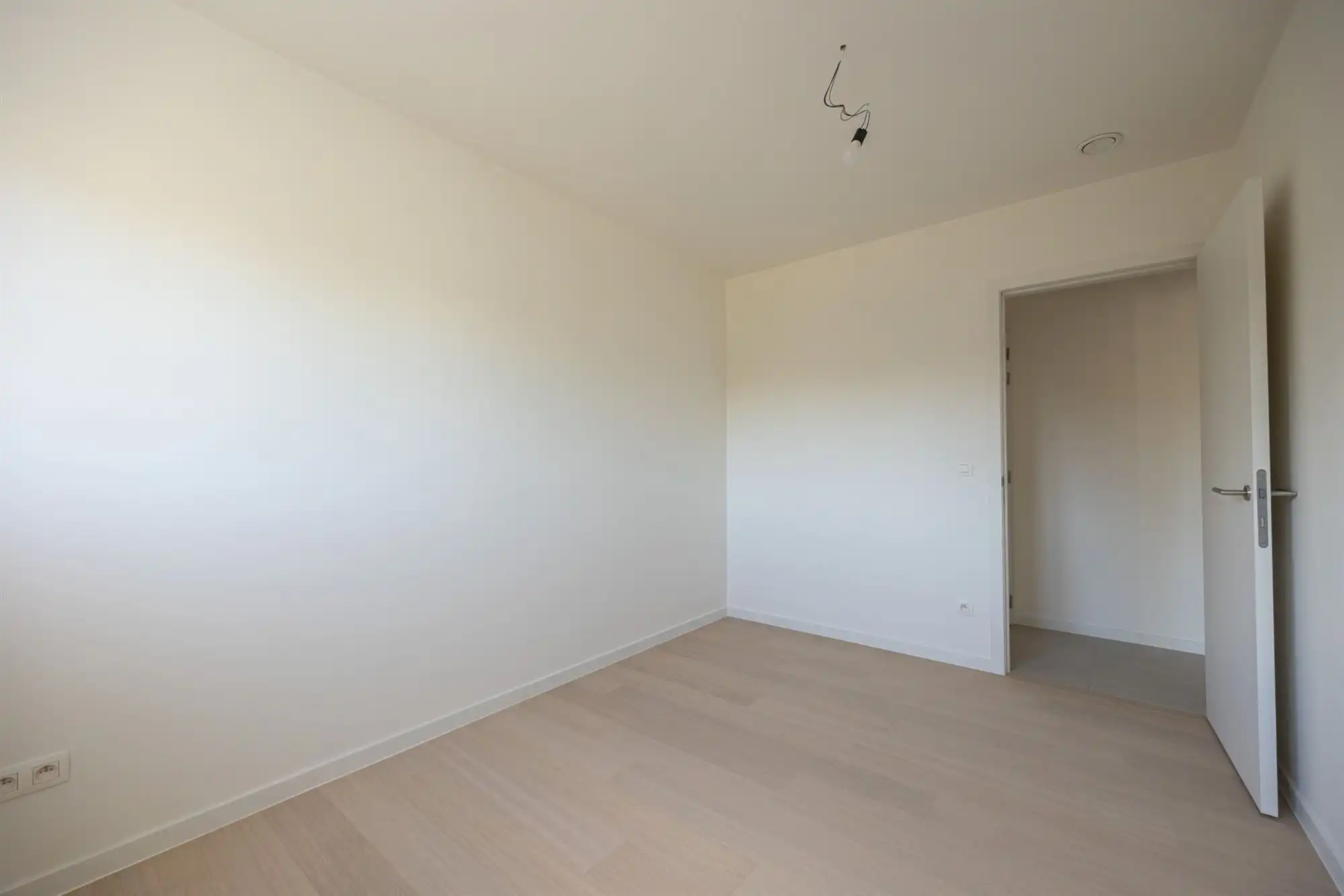 Ruime instapklare nieuwbouwwoning in Brasschaat foto 22